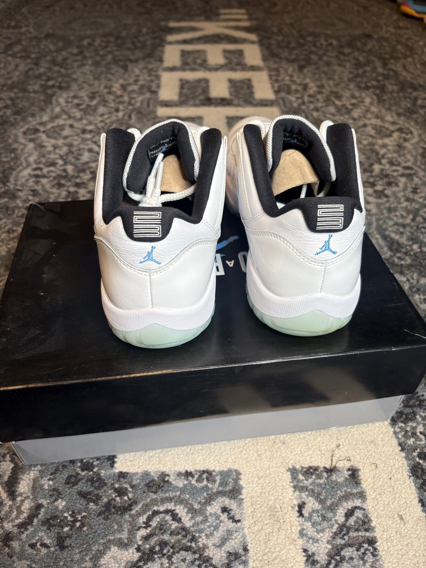 Jordan 11 Retro Low “Legend Blue” Clean Og Size 11