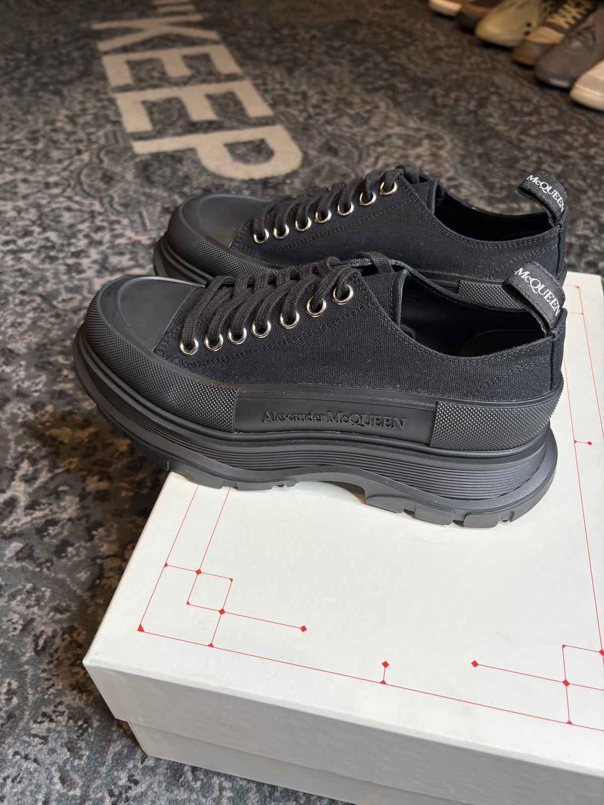 Alexander McQueen Tread Slick Low “Black Canvas and Leather” Clean Pg Size 7.5(40.5 EU)