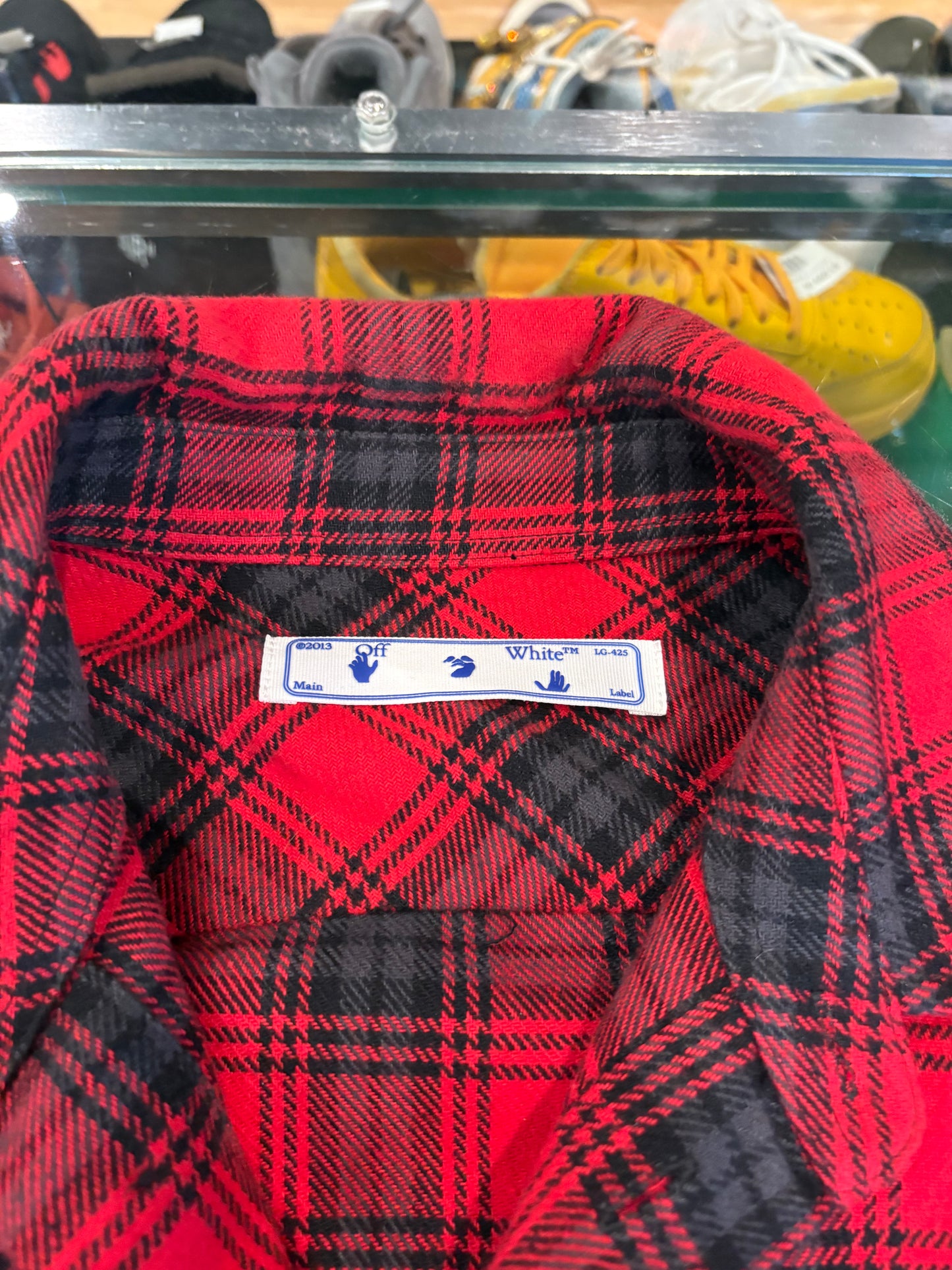 Off-White Flannel Red Size Medium