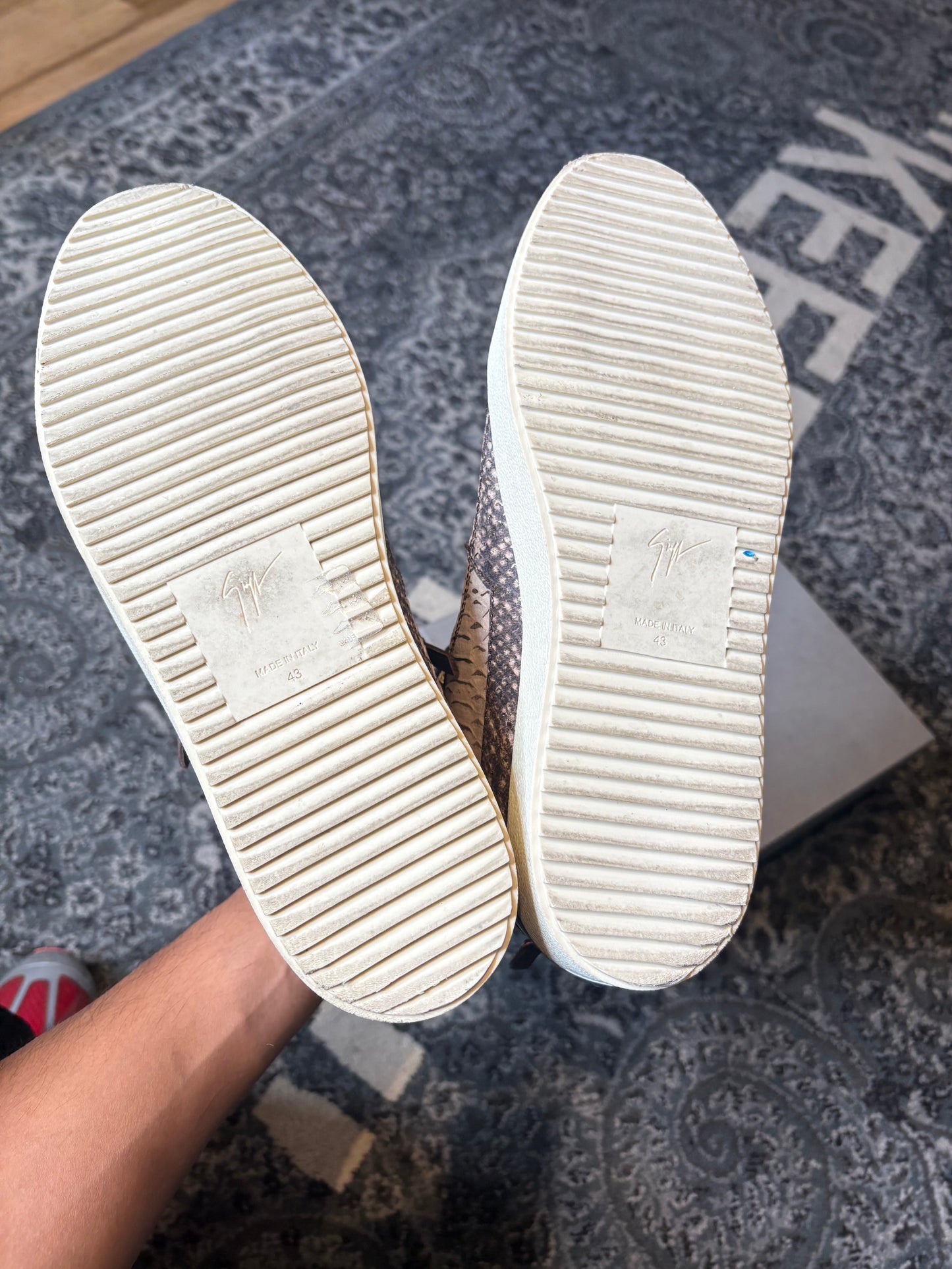 Guisseppe Zanotti High Top Snake Skin PO OG SIZE 10(43EU)