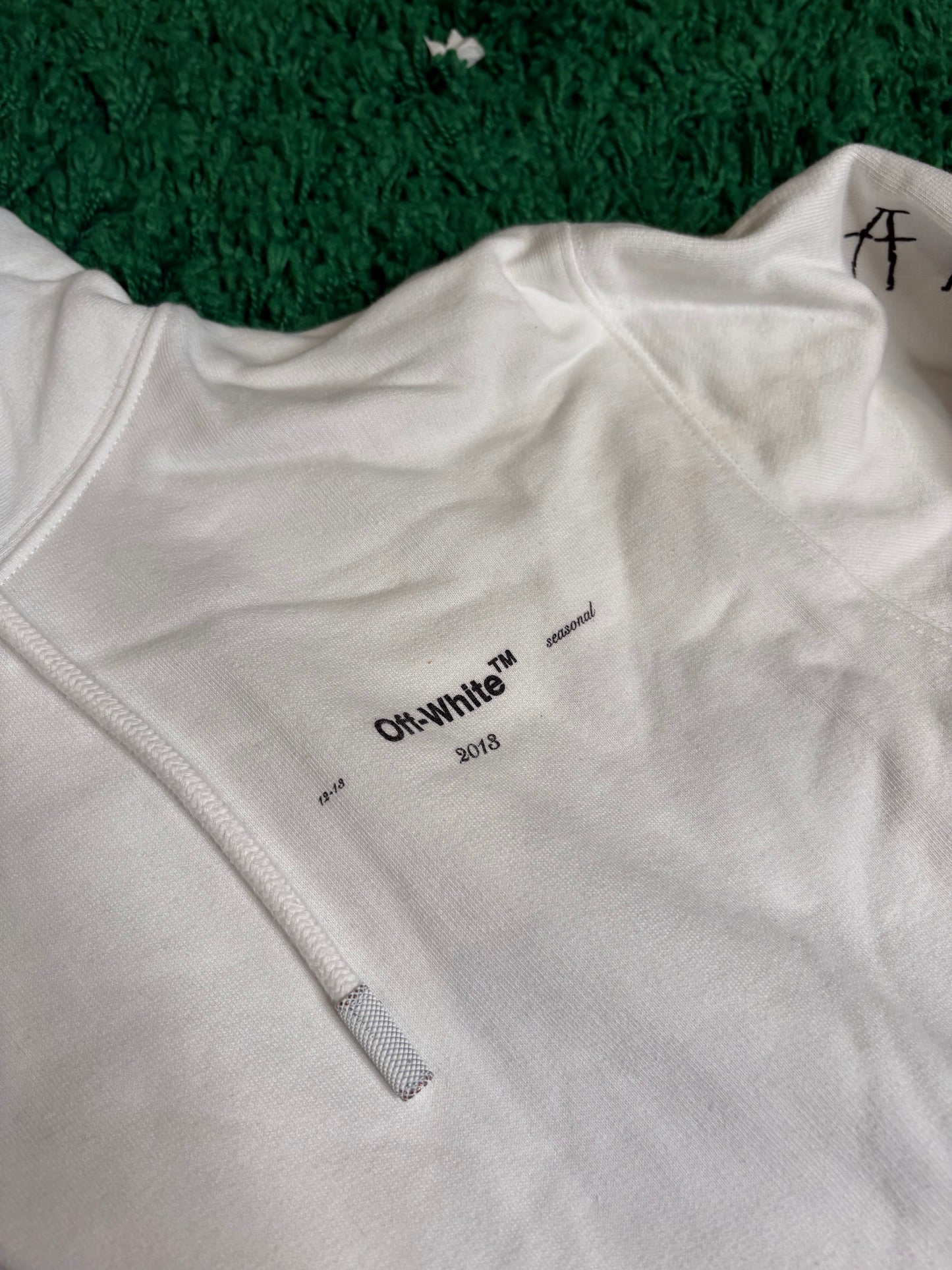 Off-White Avant-Garde Hoodie White Size Medium