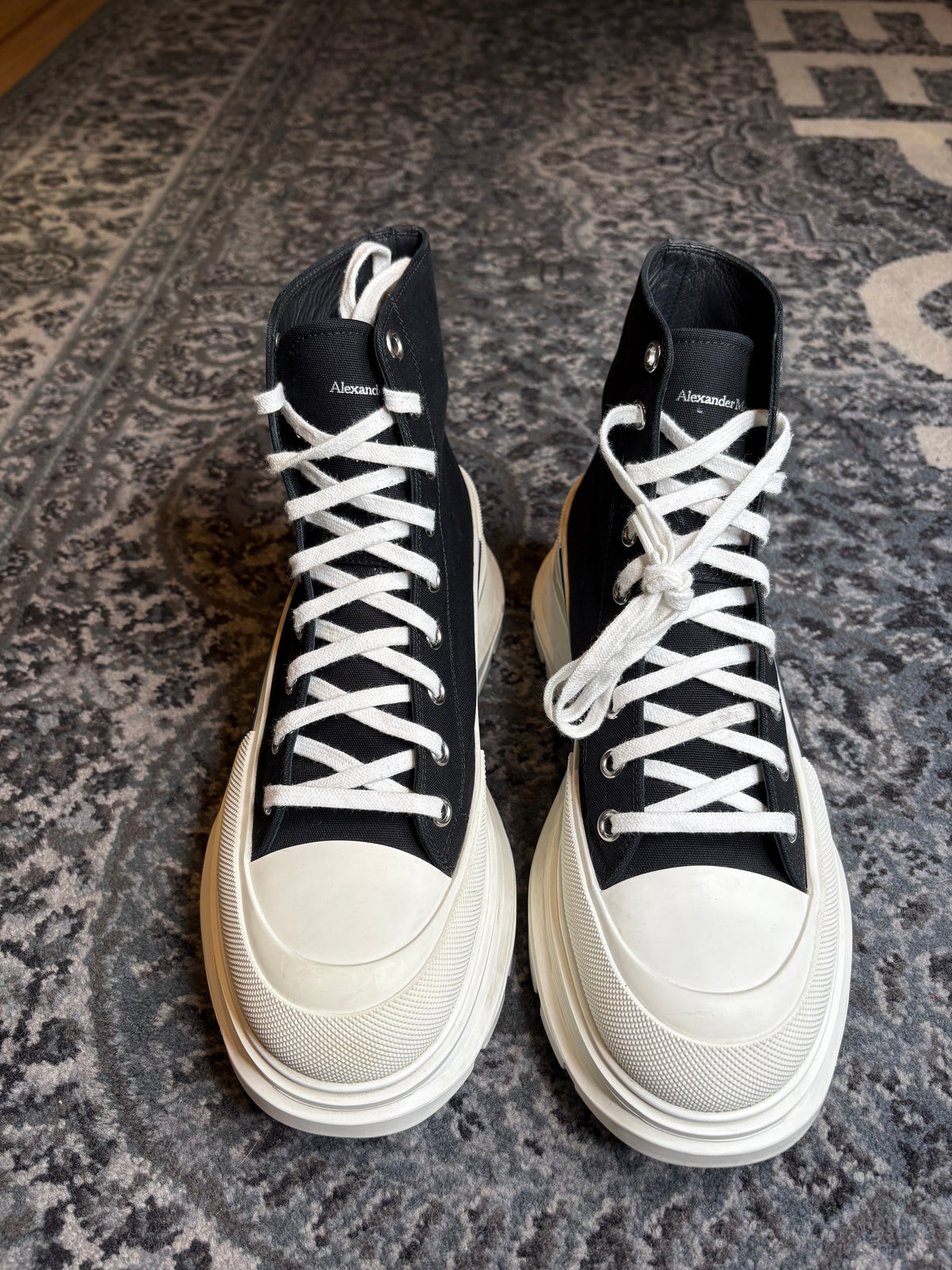 Alexander McQueen Tread Slick High-Top Leather Sneaker “Black White” Clean Nb Size 11(44 EU)