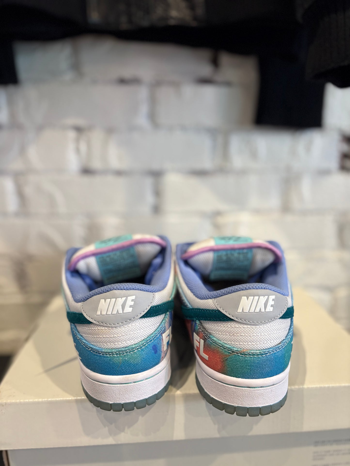 SB Dunk Low Futura Laboratories Bleached Aqua Clean OG Size 7