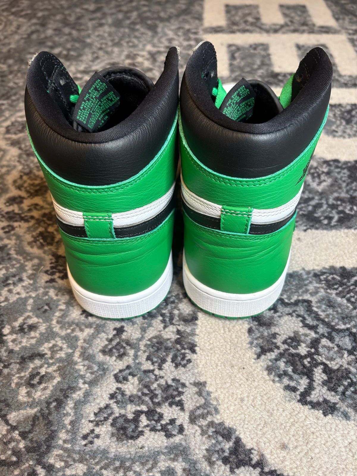 Jordan 1 Retro “Lucky Green” Clean Nb Size 12