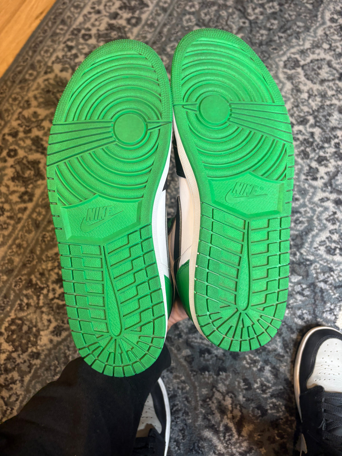 Jordan 1 Retro “Lucky Green” Clean Nb Size 12