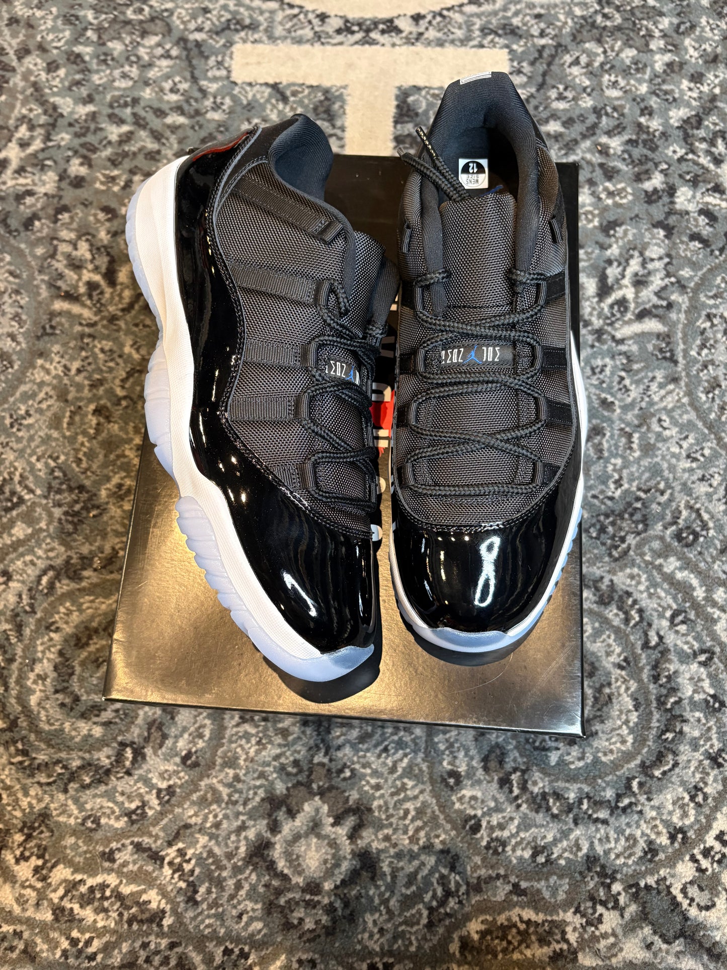 Jordan 11 Retro Low “Space Jam” DS OG SIZE 12