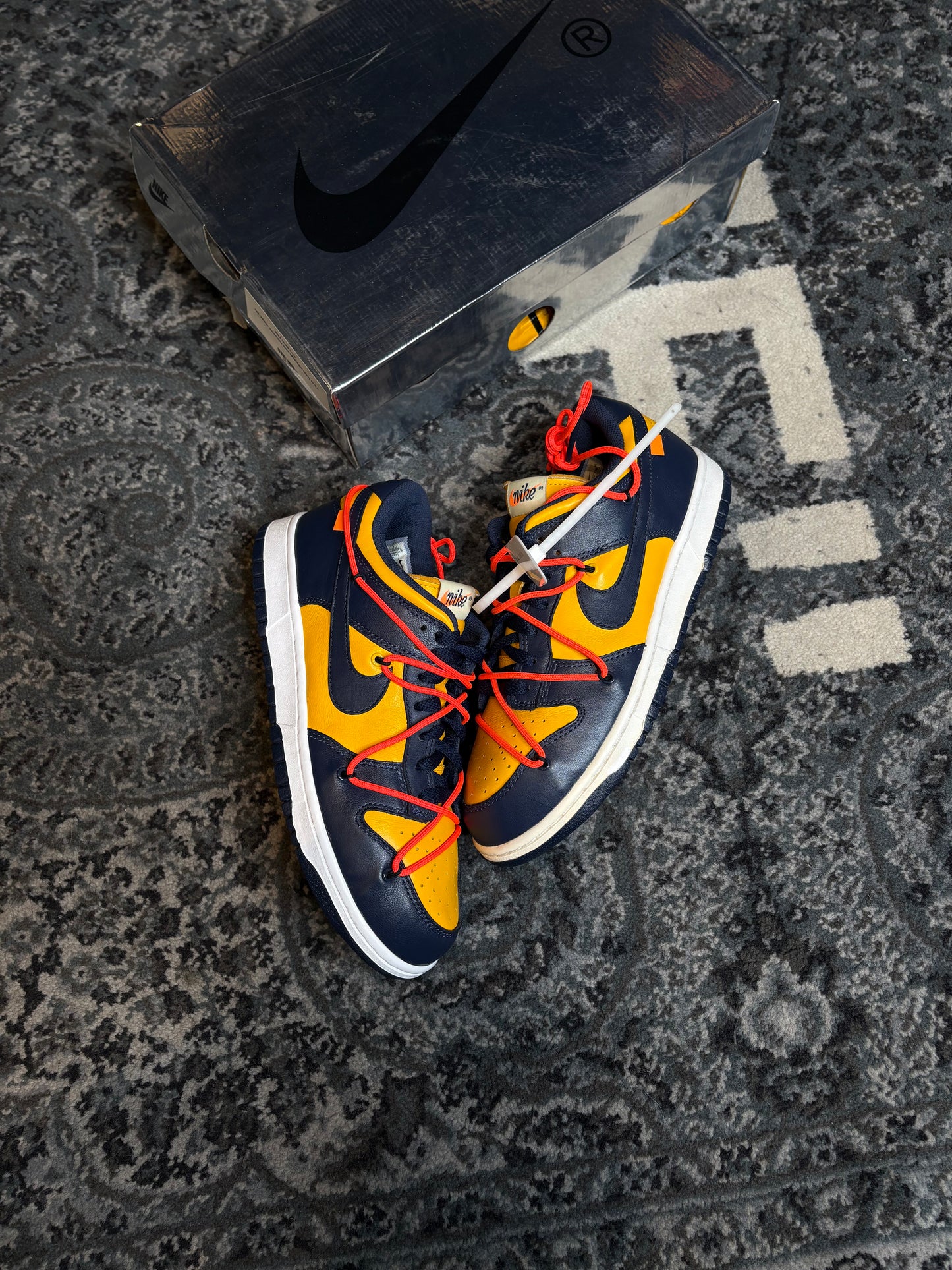Nike Dunk Off-White “University Gold Midnight Navy” Clean Og Size 9.5