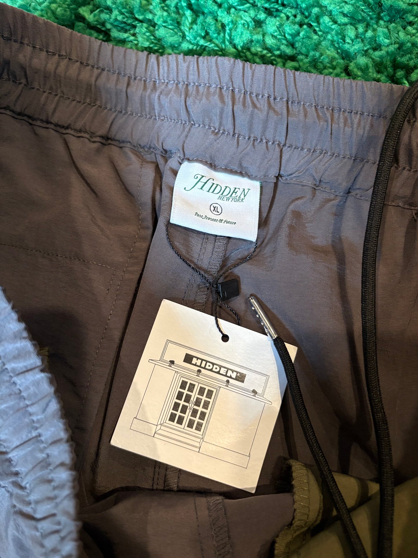 Hidden NY Pants Green Size XL