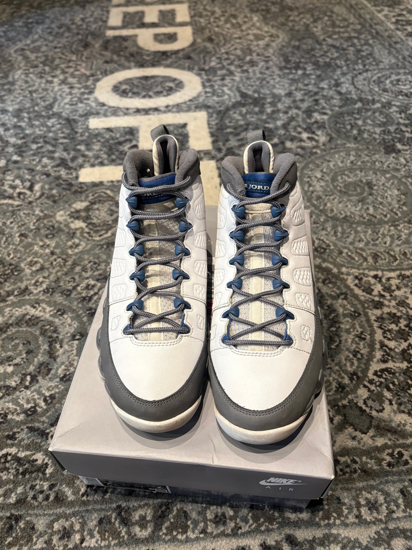 Jordan 9 Retro “Flint Grey French Blue” CLEAN OG SIZE 7Y