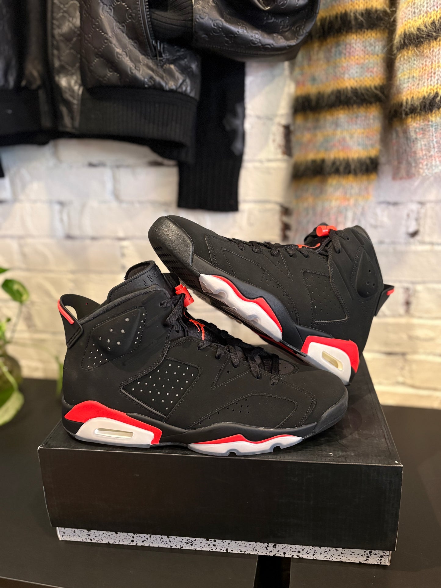 Jordan 6 Retro Black Infrared (2019) DS OG Size 12