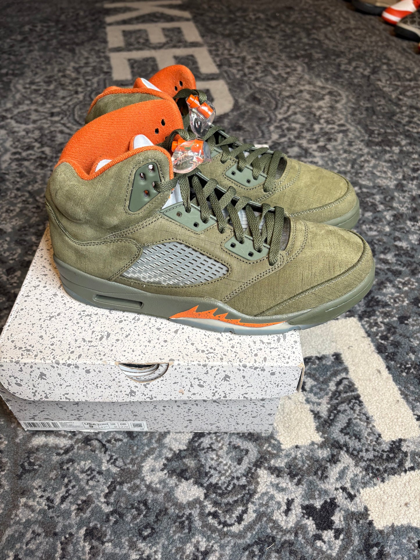 Jordan 5 Retro “Olive” Clean Og Size 9