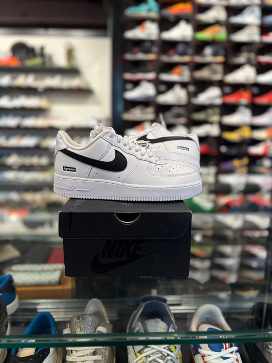 Nike Air Force Supreme SS25 (White / Black)