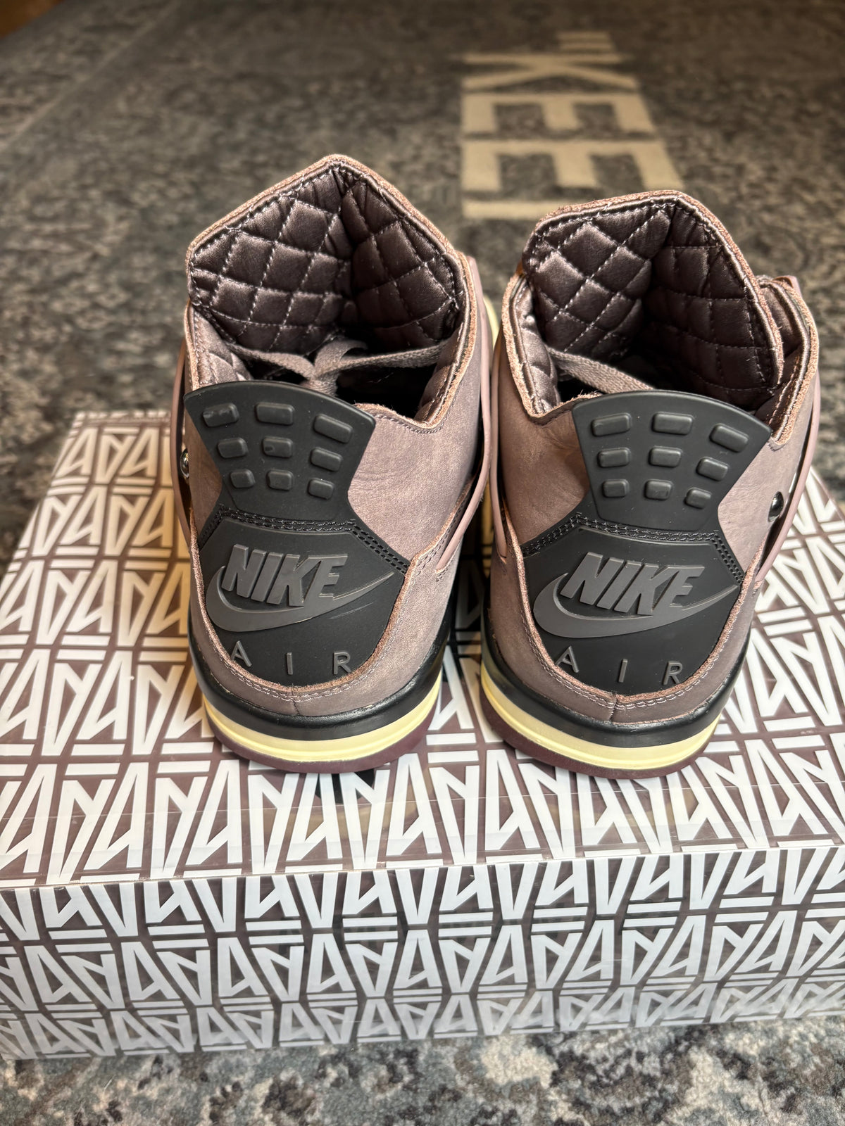 Jordan 4 Retro “A Ma Maniere Violet Ore” Clean Og Size 11