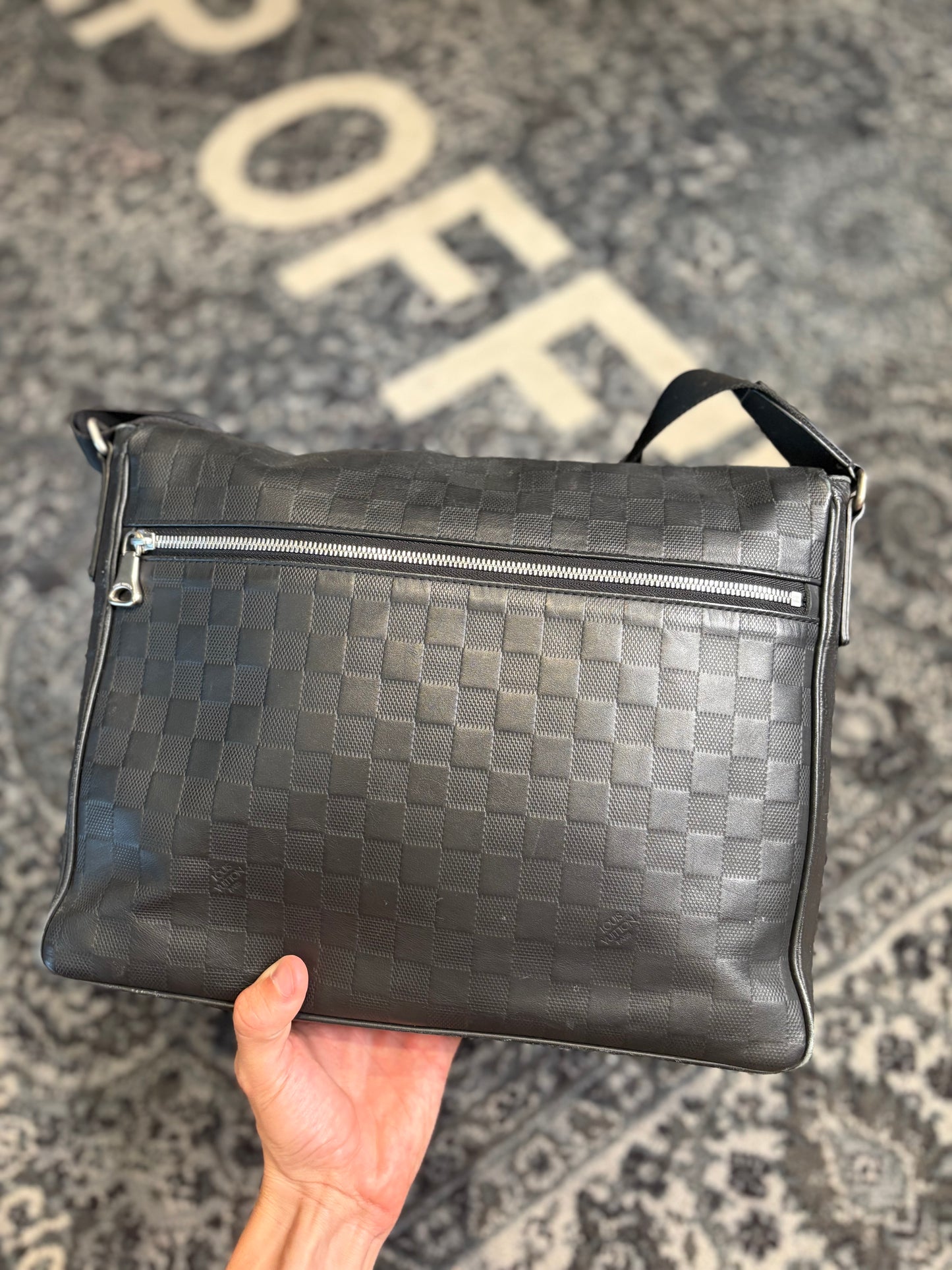 Louis Vuitton District Messenger Bag