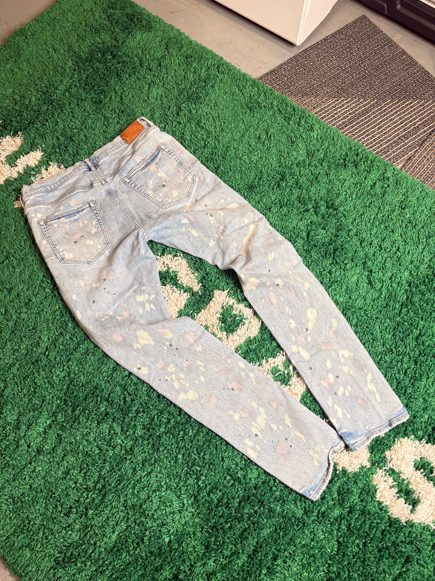 Purple Jeans Light Wash Distressed Size 36