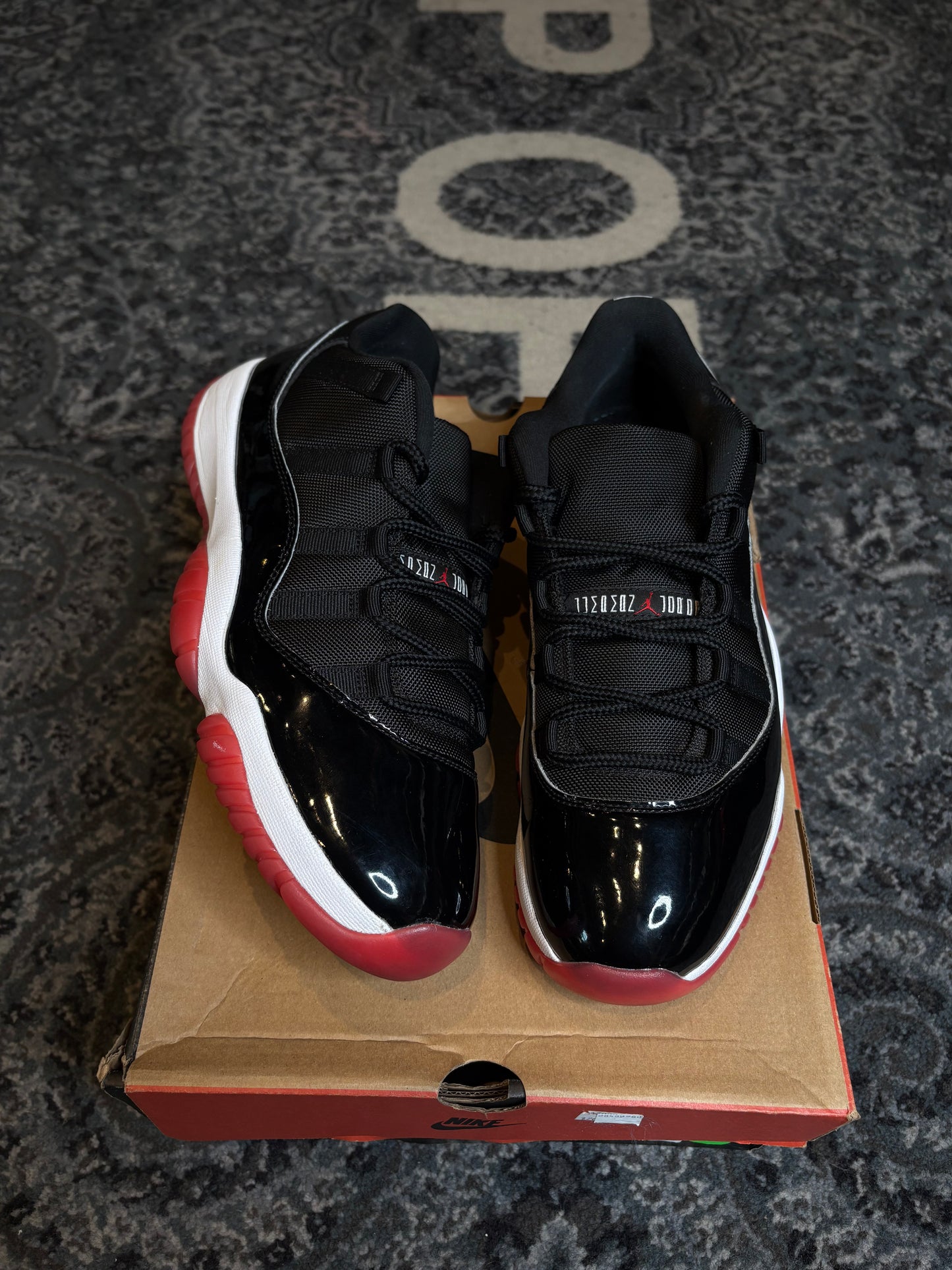 Jordan 11 Retro Low “Bred” OG CLEAN SIZE 11.5