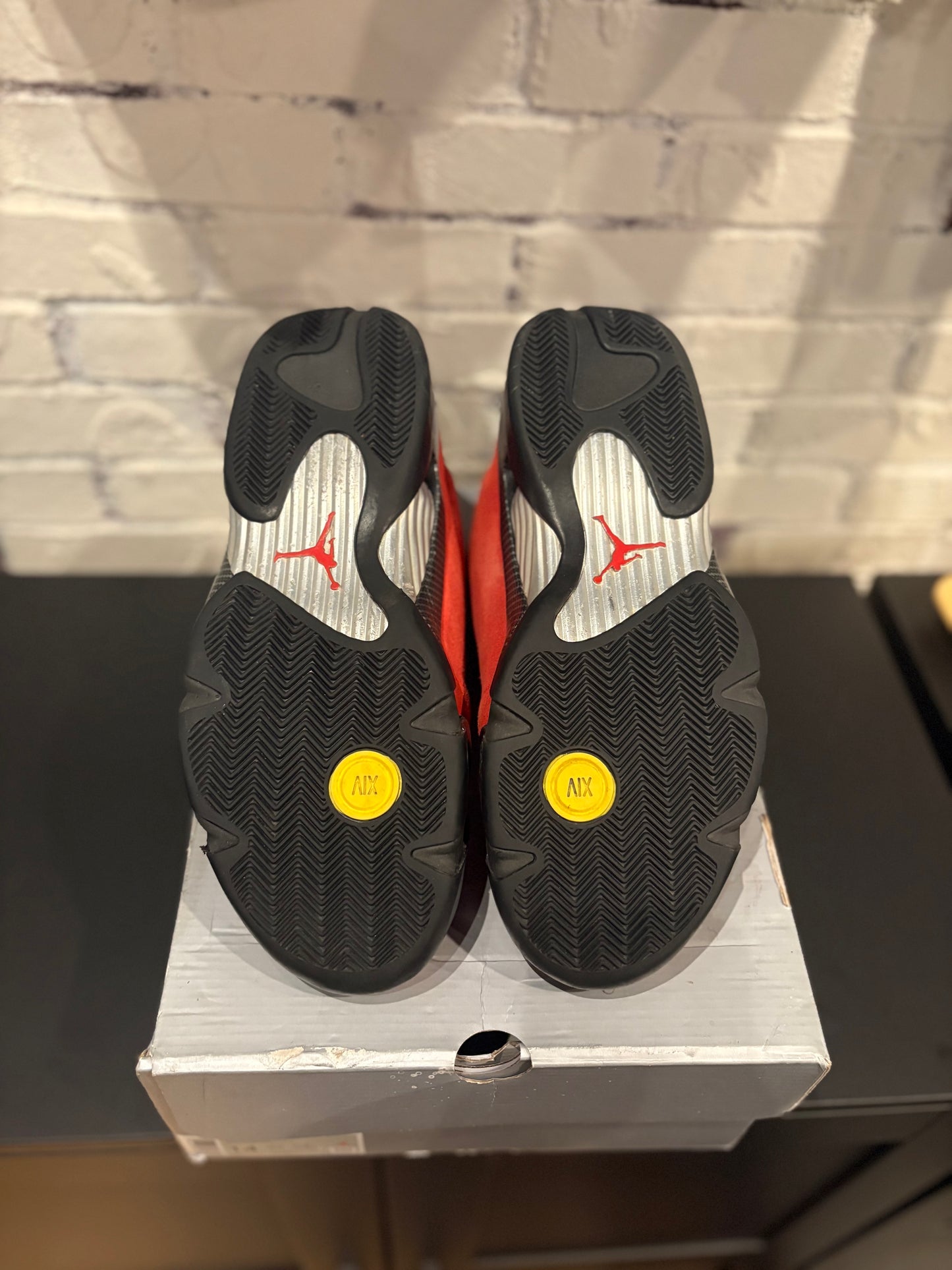 Jordan 14 ‘Red Ferrari’ Clean used og box size 14