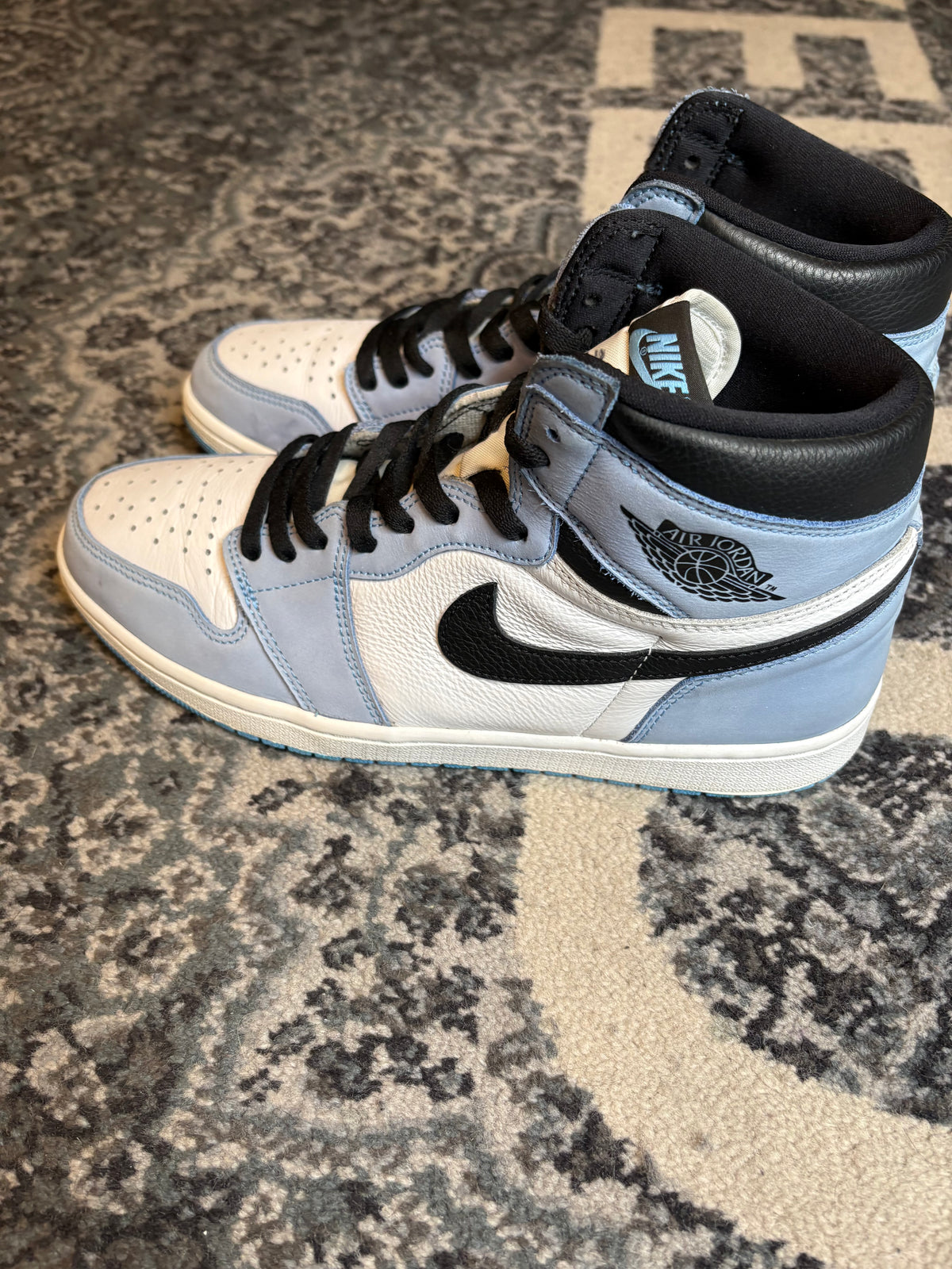 Jordan 1 Retro High “University Blue” Clean Nb Size 12