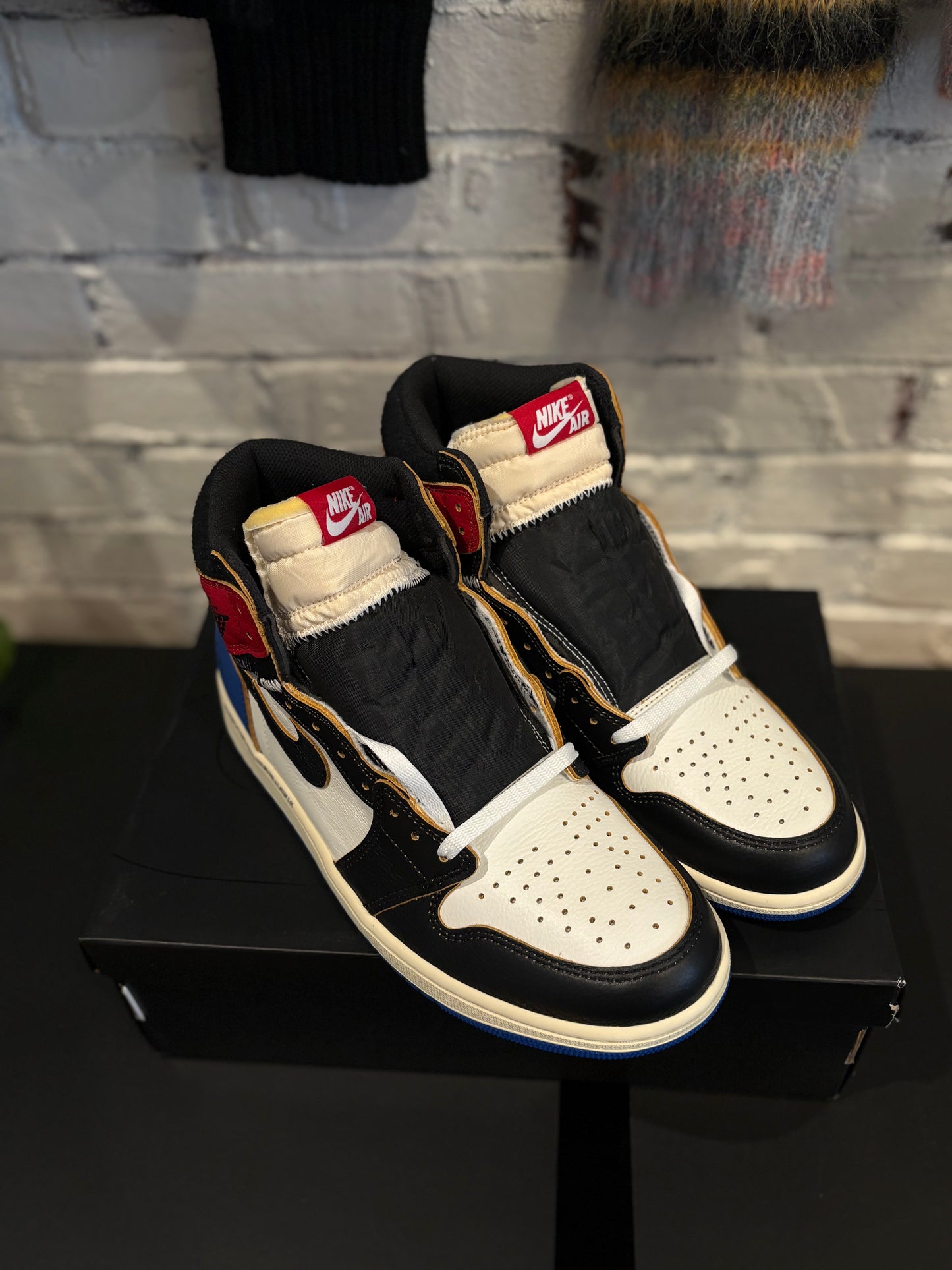 Jordan 1 Retro High Fragment x Union LA Varsity Red Sport Royal DS OG Size 10.5
