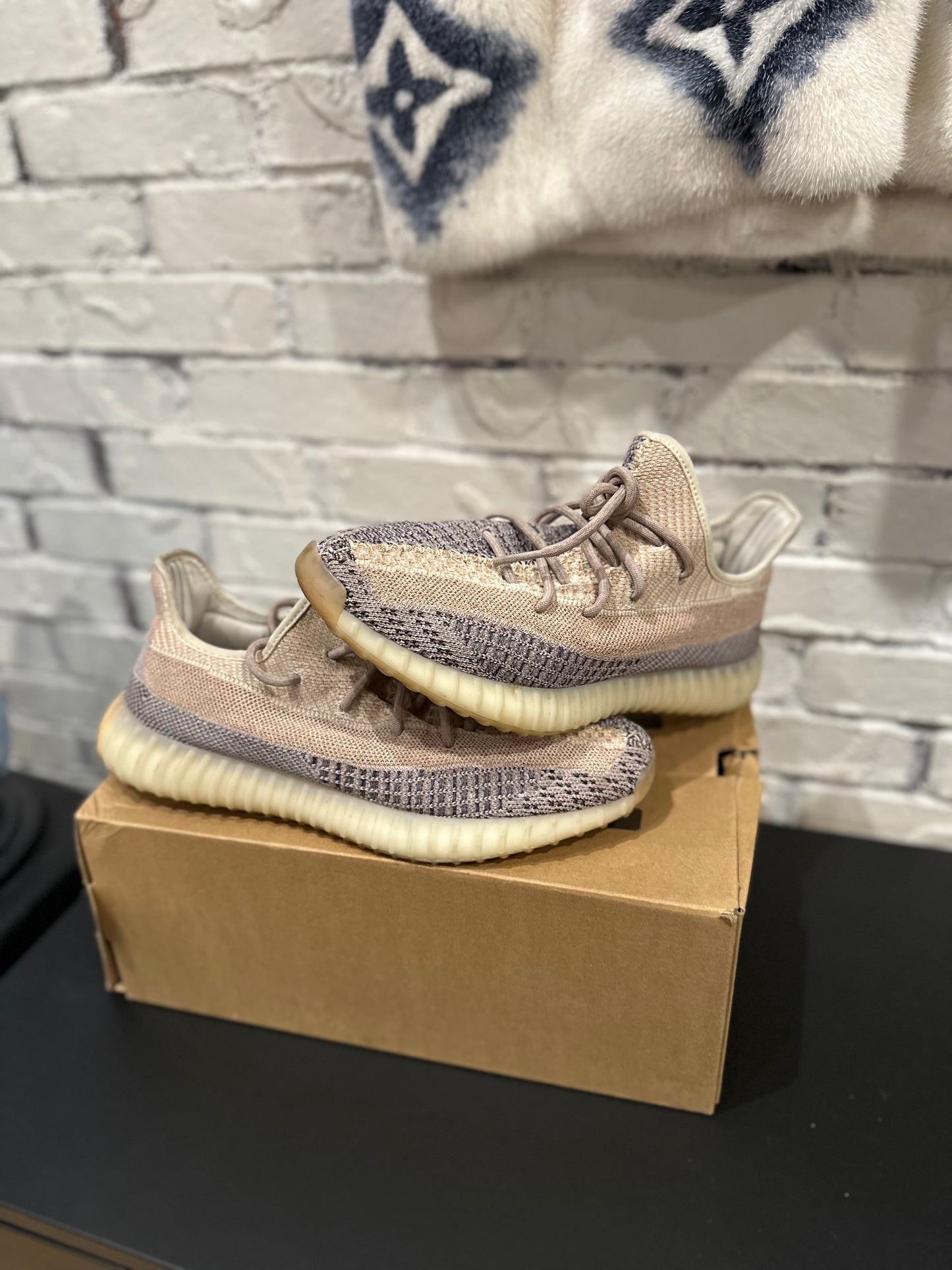 Yeezy 350 Boost Ash Pearl PO OG Size 11.5