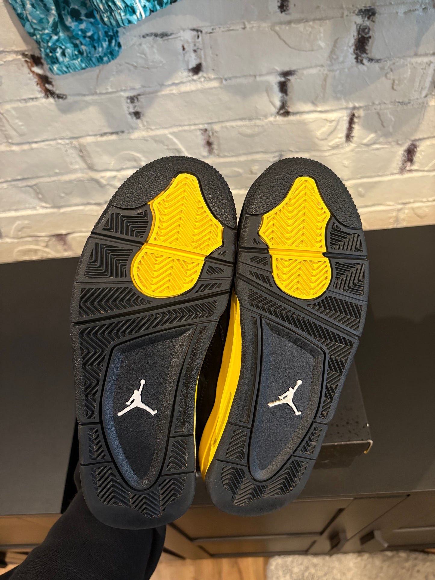 Air Jordan 4 Retro Yellow Thunder PO OG Size 5y