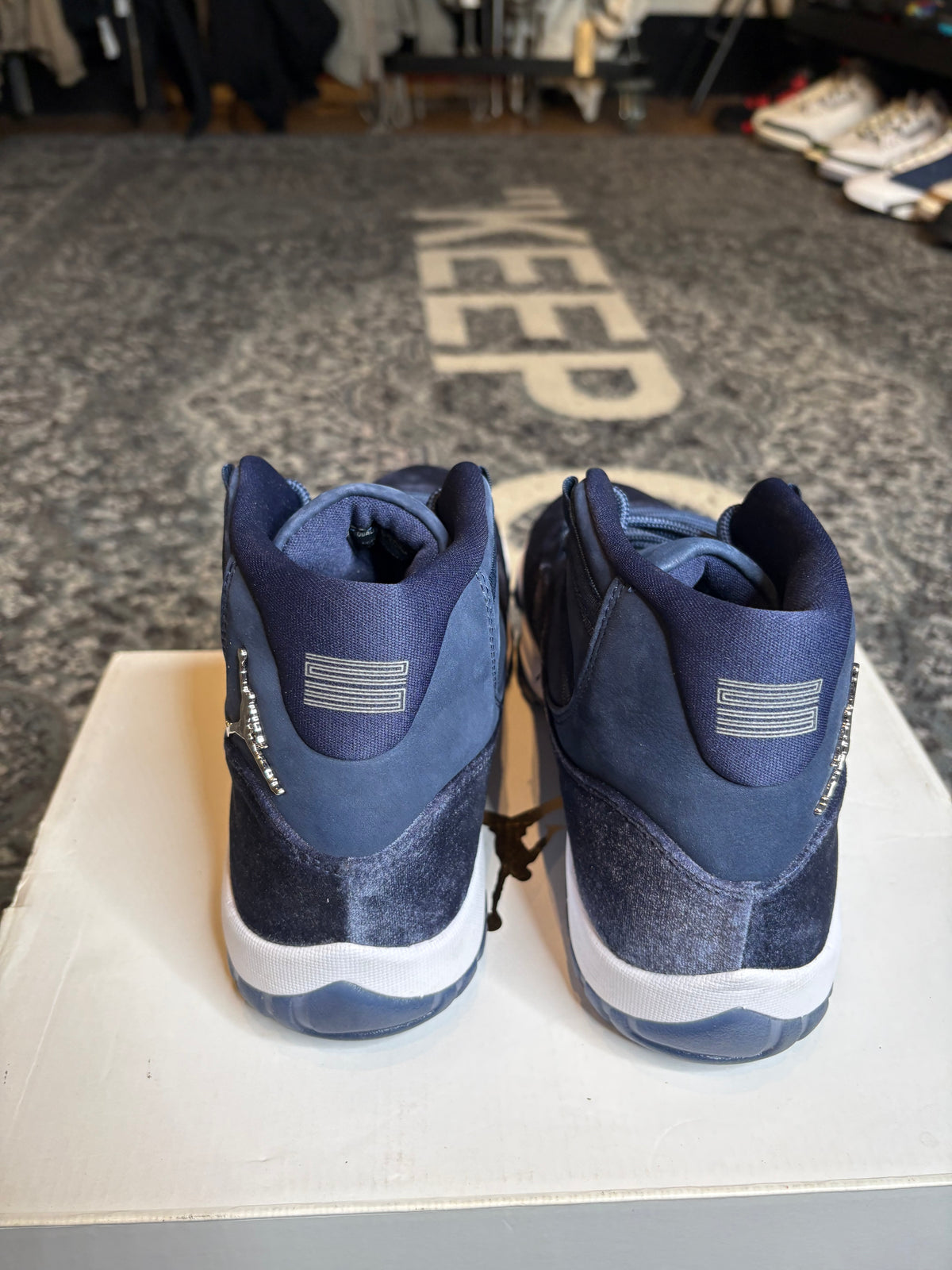 Jordan 11 Retro “Midnight Navy” Vnds Og Size 10M/11.5W