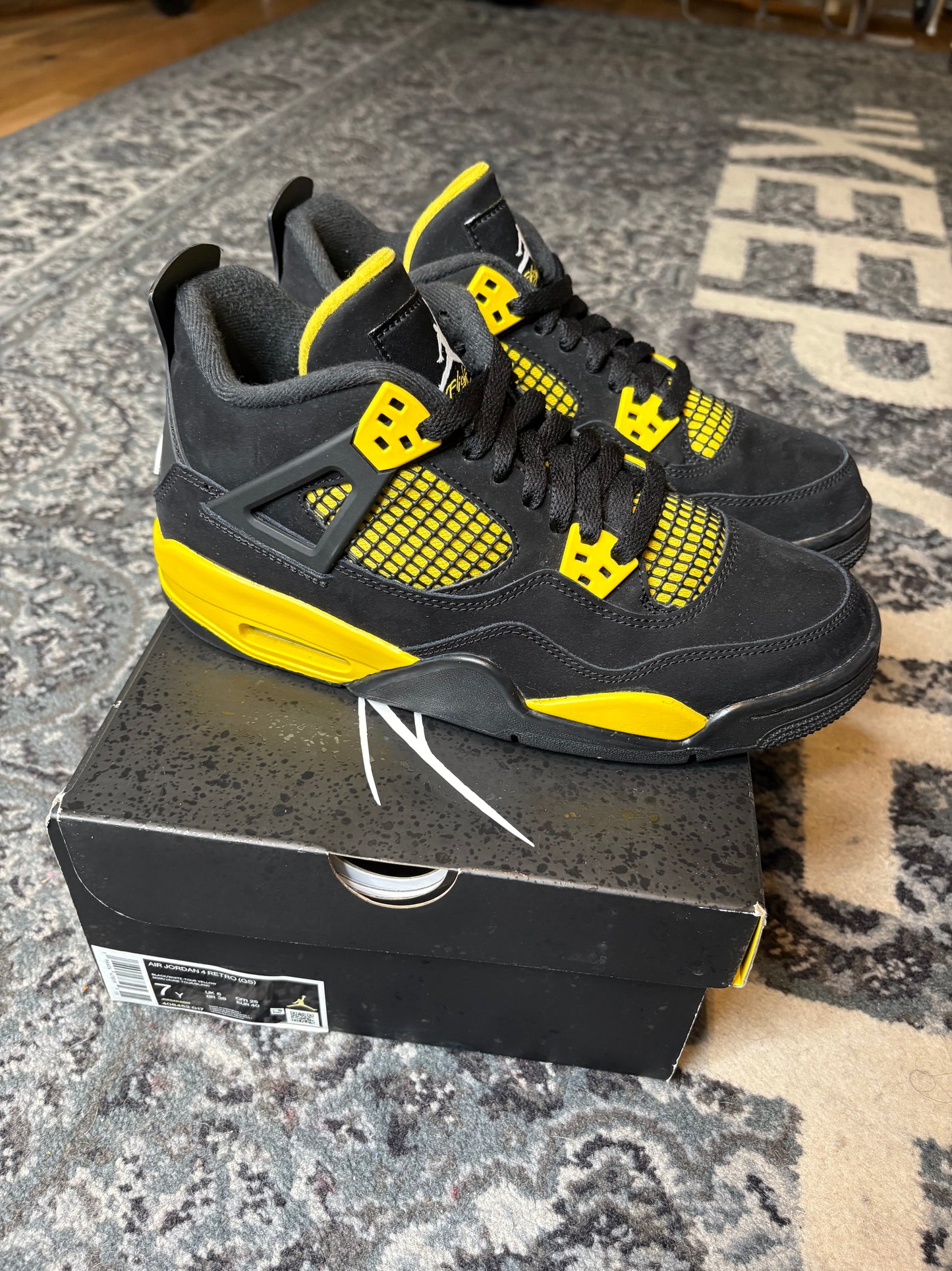 Jordan 4 Retro “Thunder Yellow” Clean Og Size 7Y