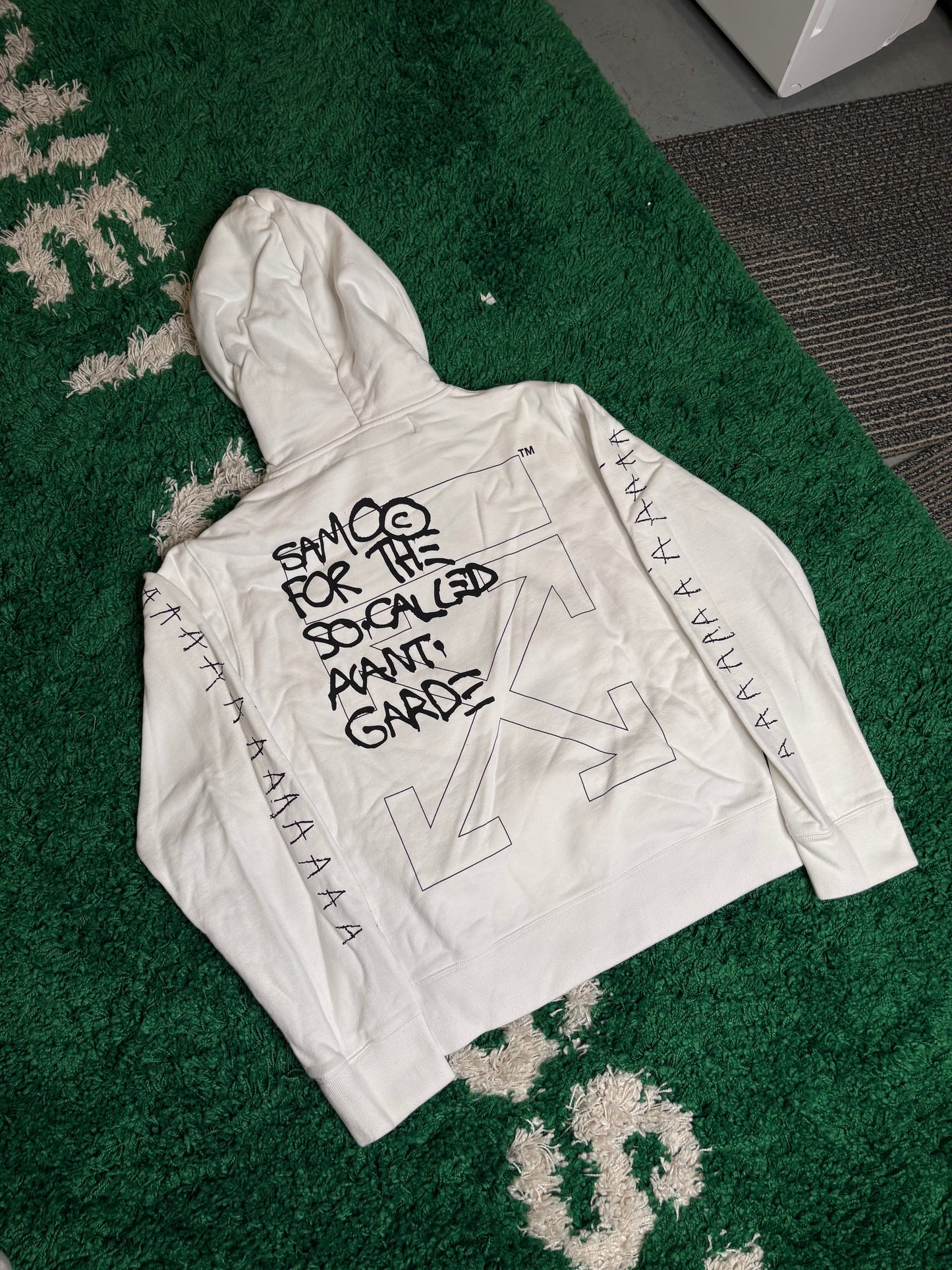 Off-White Avant-Garde Hoodie White Size Medium
