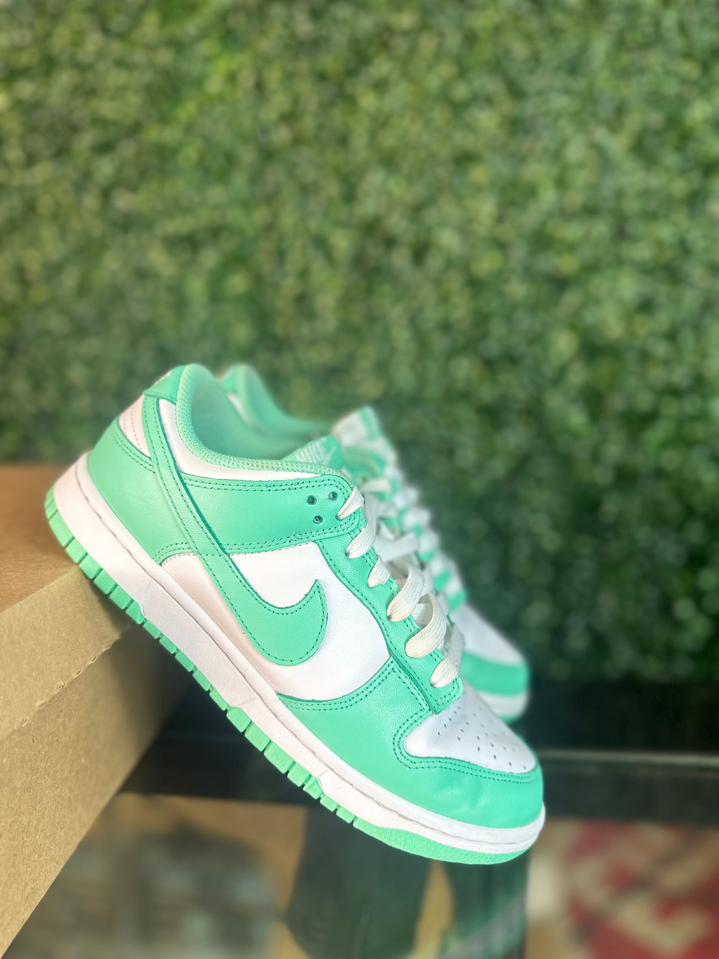 Nike Dunk Low “Green Glow” Size 6.5M/8W CLEAN RB
