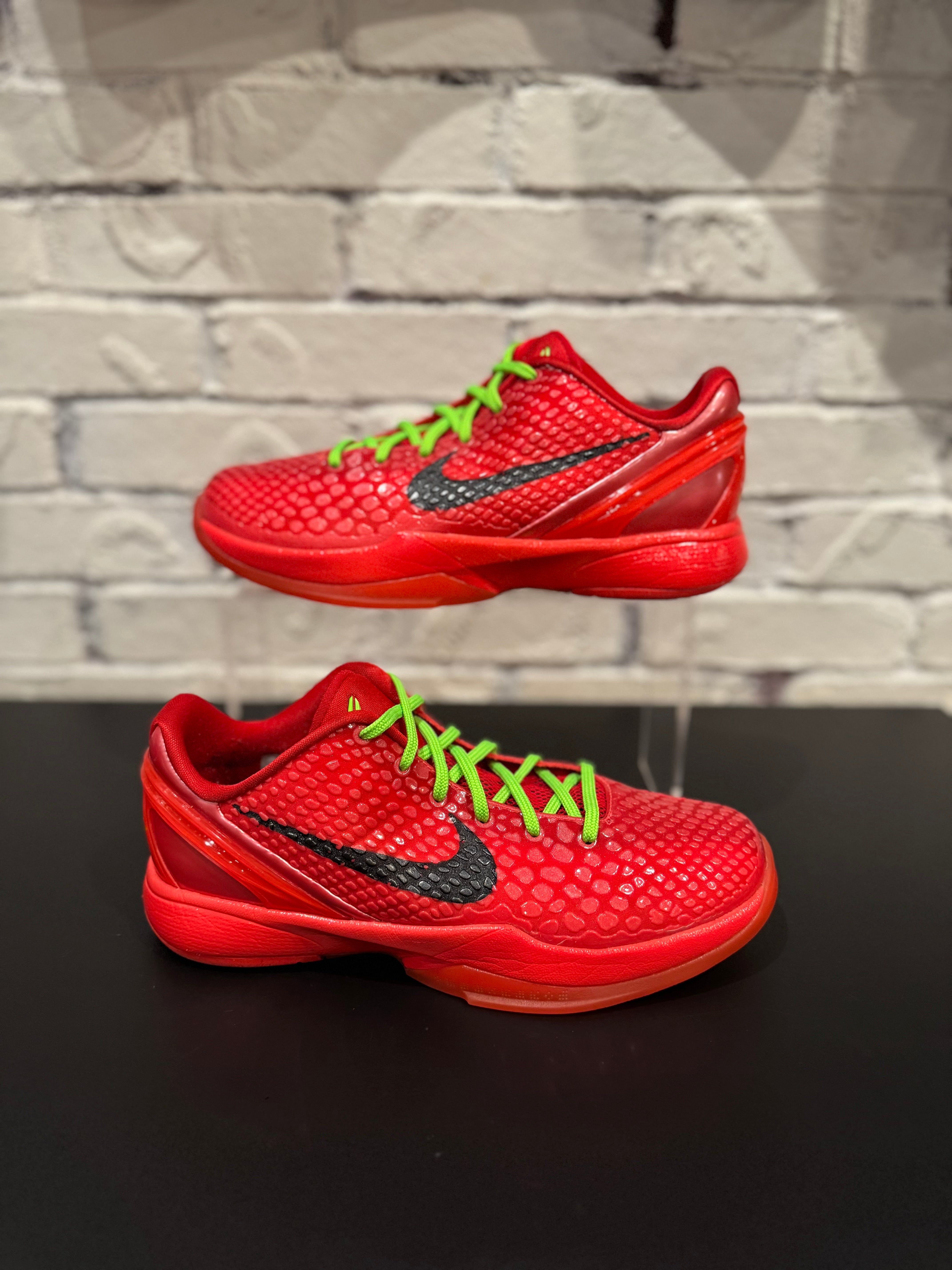 kobe grinches size 7