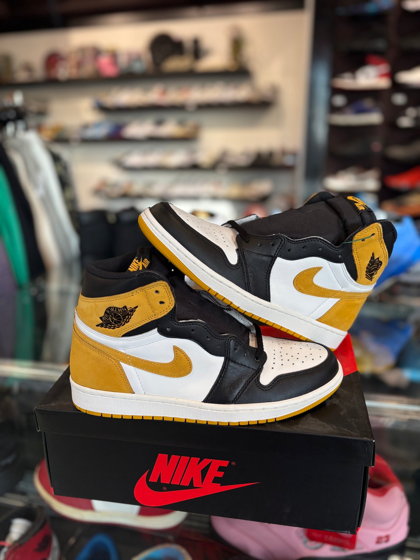 Jordan 1 Retro Yellow Ochre DS OG Size 10