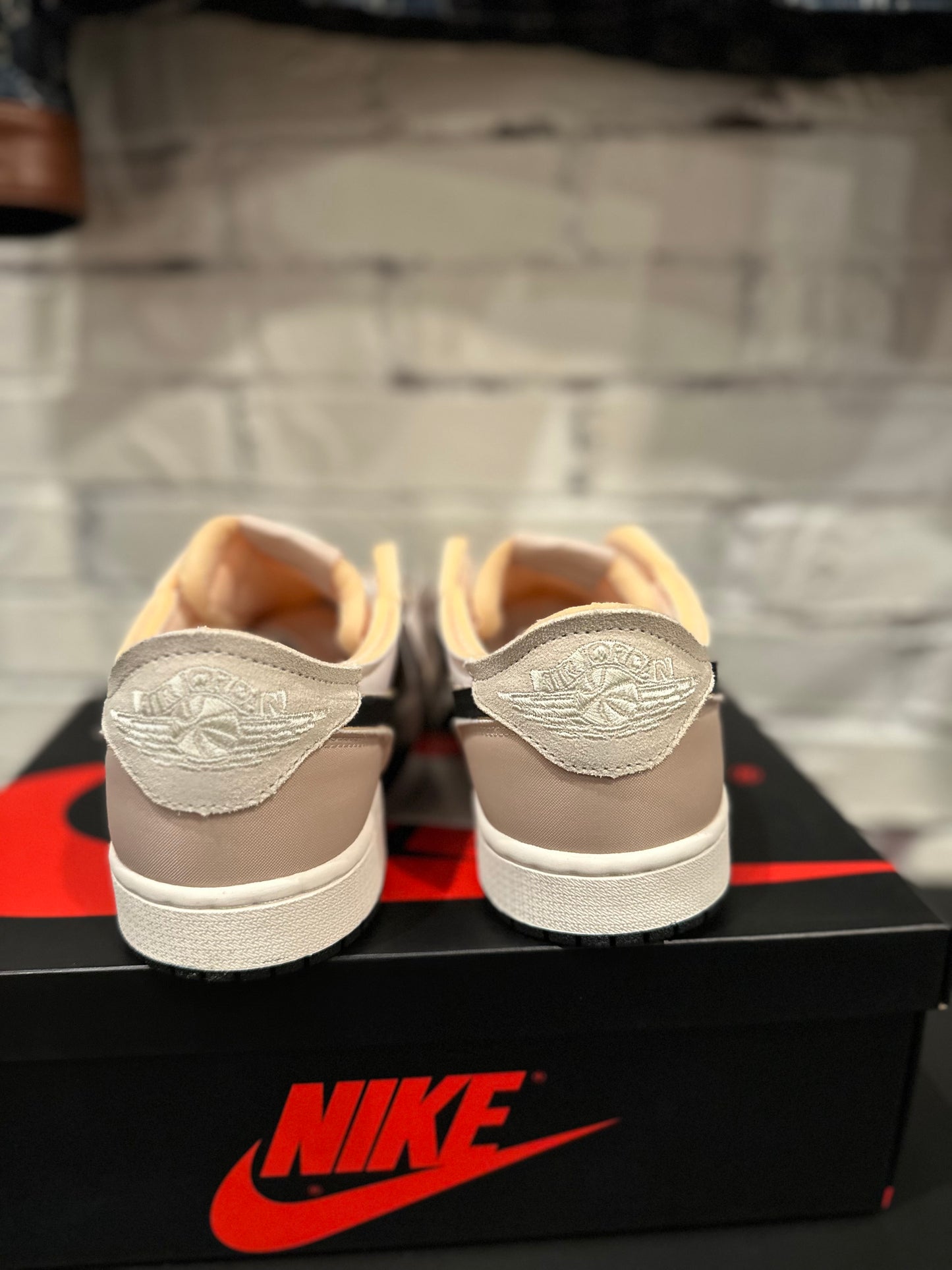 Jordan 1 Retro Low OG EX Coconut Milk DS OG Size 9