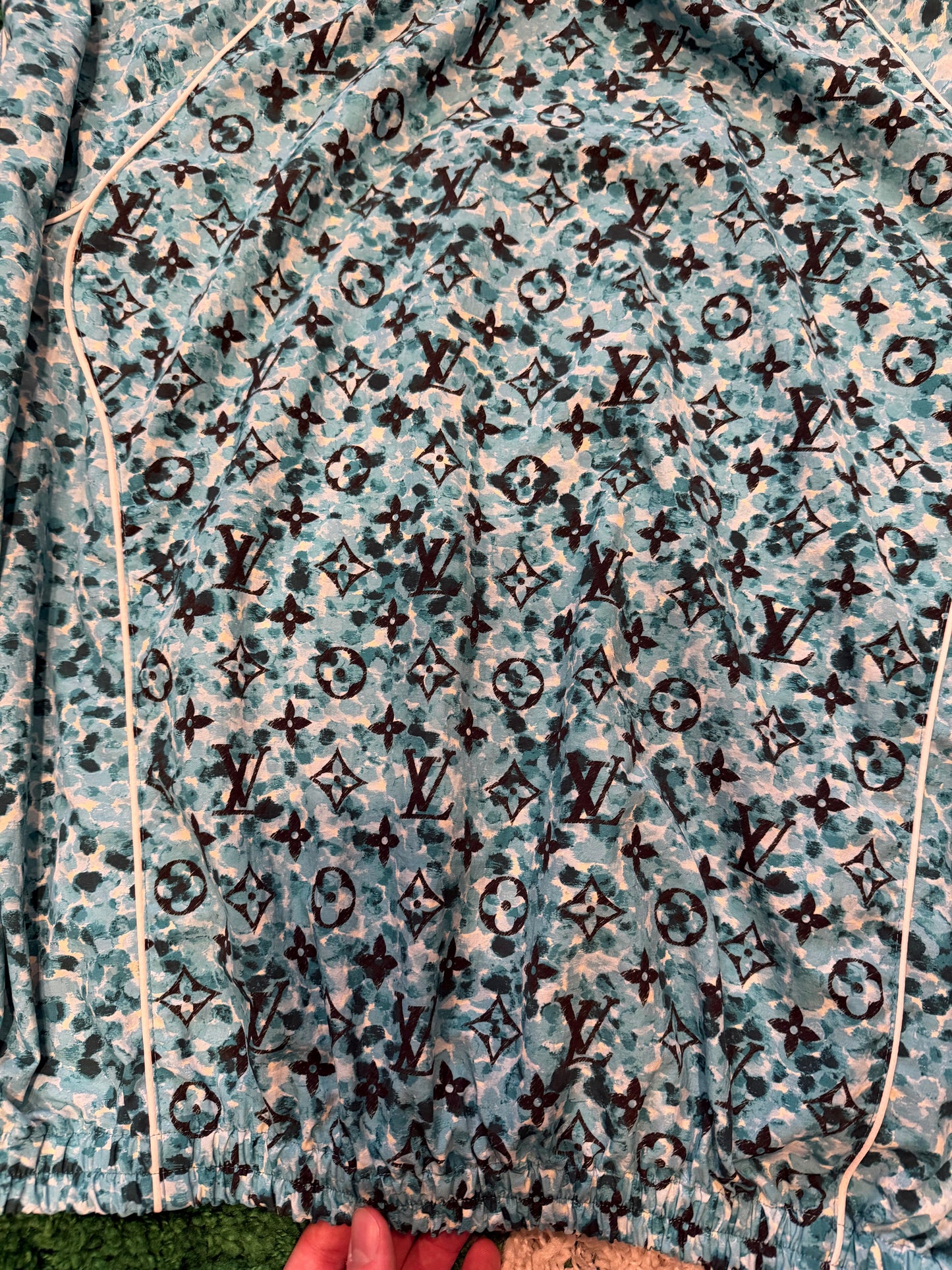 Louis Vuitton Mint Monogram Windbreaker DS Size 48
