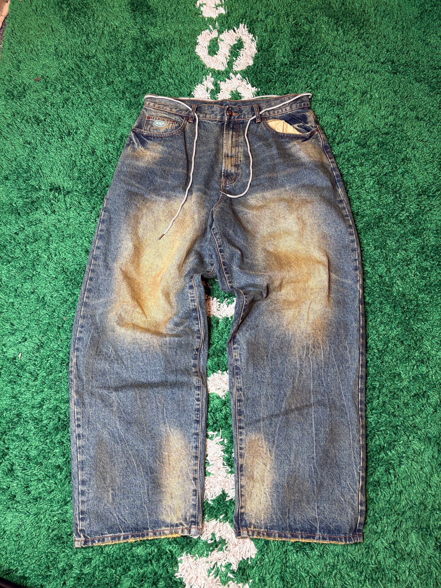 Raspberry Hills Jeans Size Large