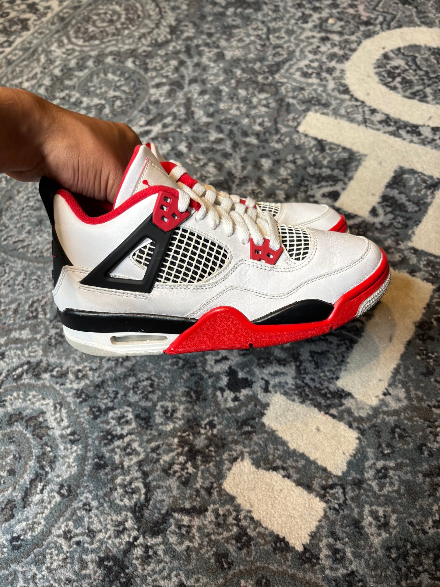 Jordan 4 Retro “Fire Red” Clean Nb Size 6Y