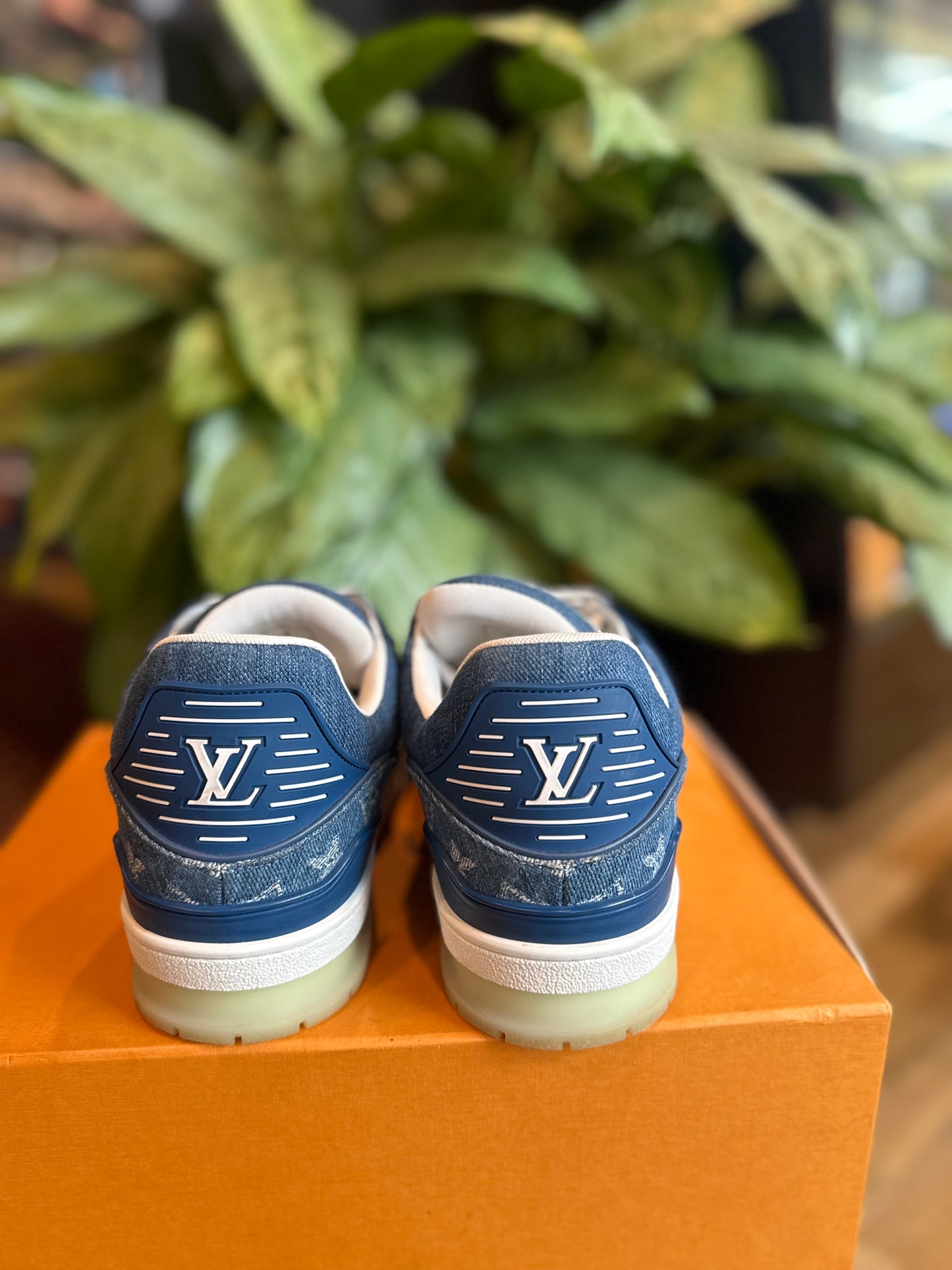 Louis Vuitton Trainer Denim Clean OG Size 8LV