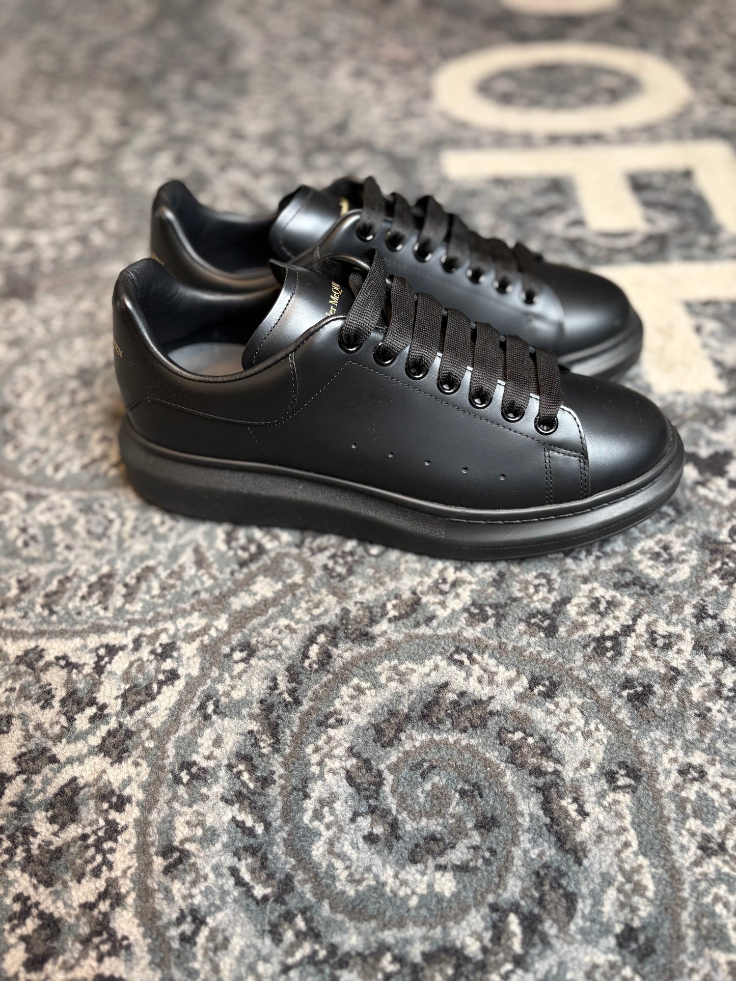 Alexander McQueen Oversized “Black” Clean Nb Size 10(43 EU)