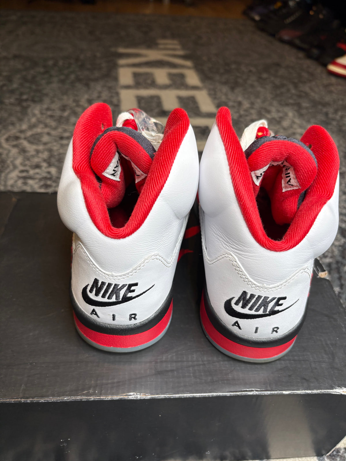 Jordan 5 Retro “Fire Red Black Tongue” Clean Og Size 8.5
