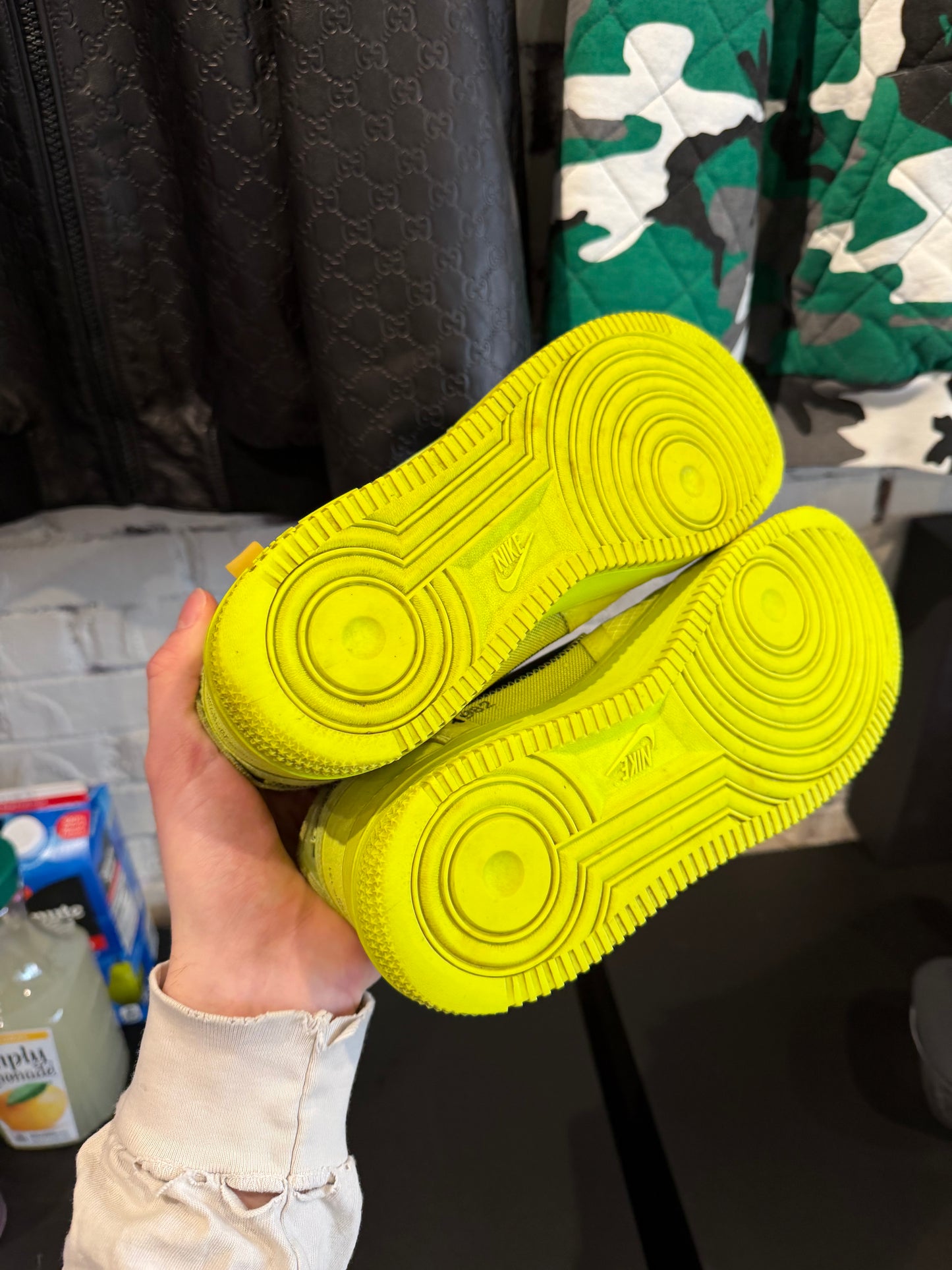 Off-White Air Force 1 ‘Volt’ Size 8.5 PO NB