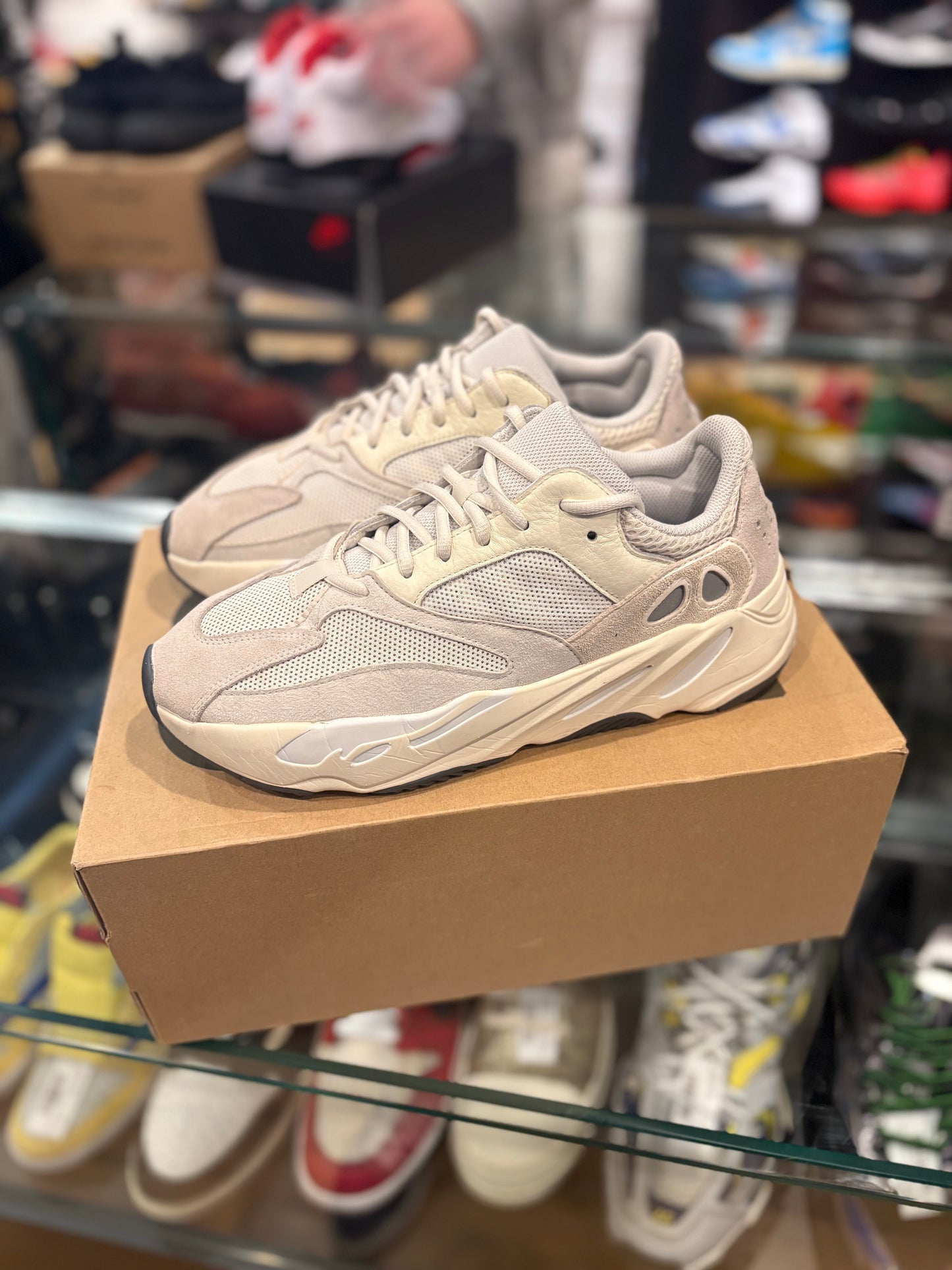 Yeezy 700 ‘Analog’ Clean Used OG box