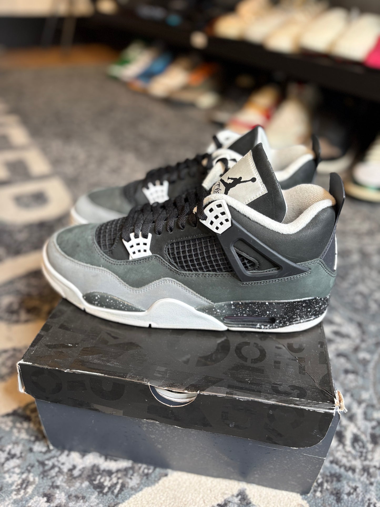Jordan 4 Retro “Fear” Clean Og Size 11.5