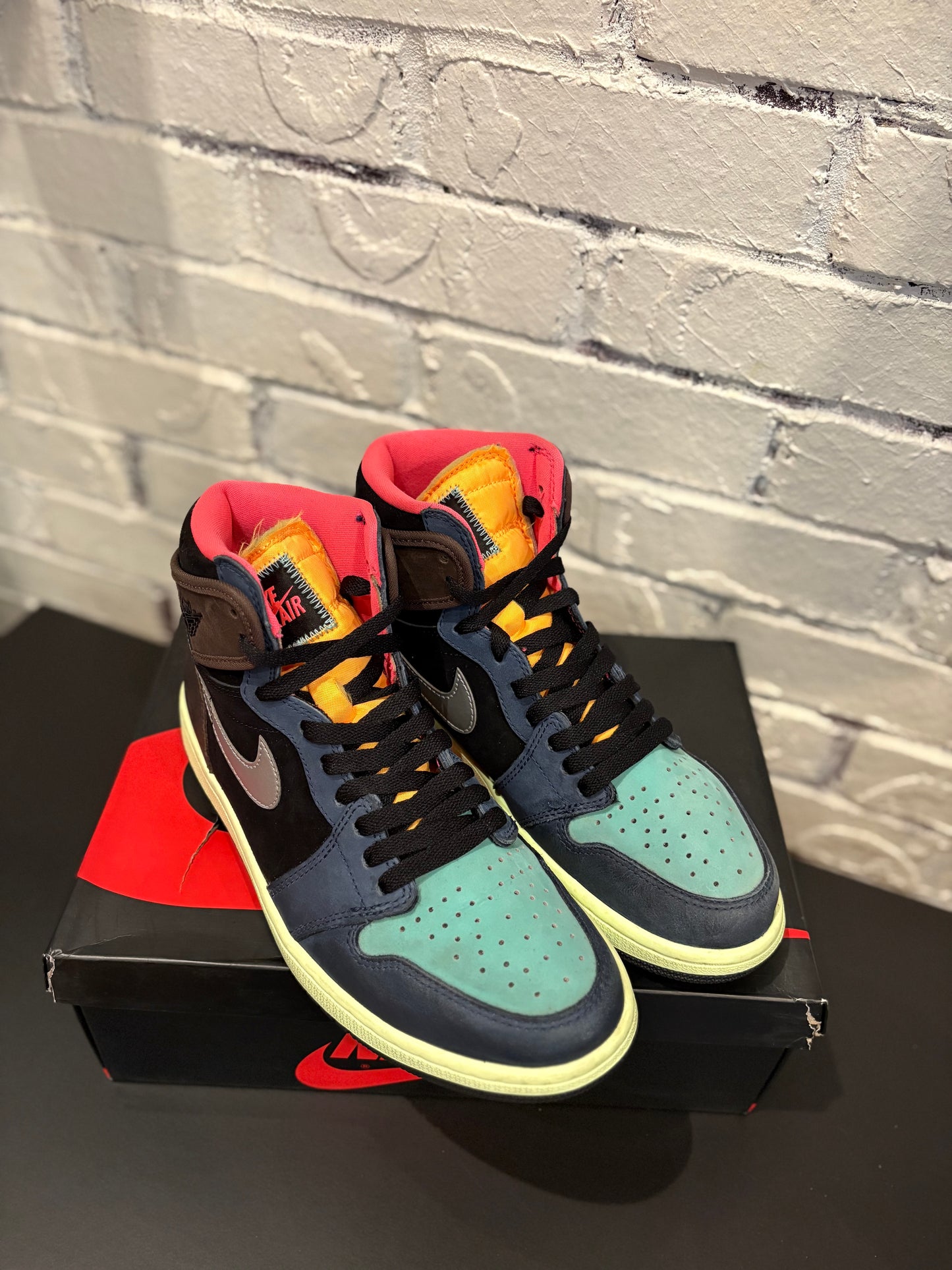 Jordan 1 Retro High Tokyo Bio Hack Clean OG Size 8.5