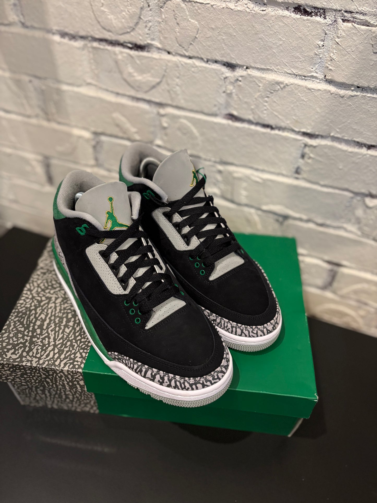 Jordan 3 Retro Pine Green Clean OG Size 8.5