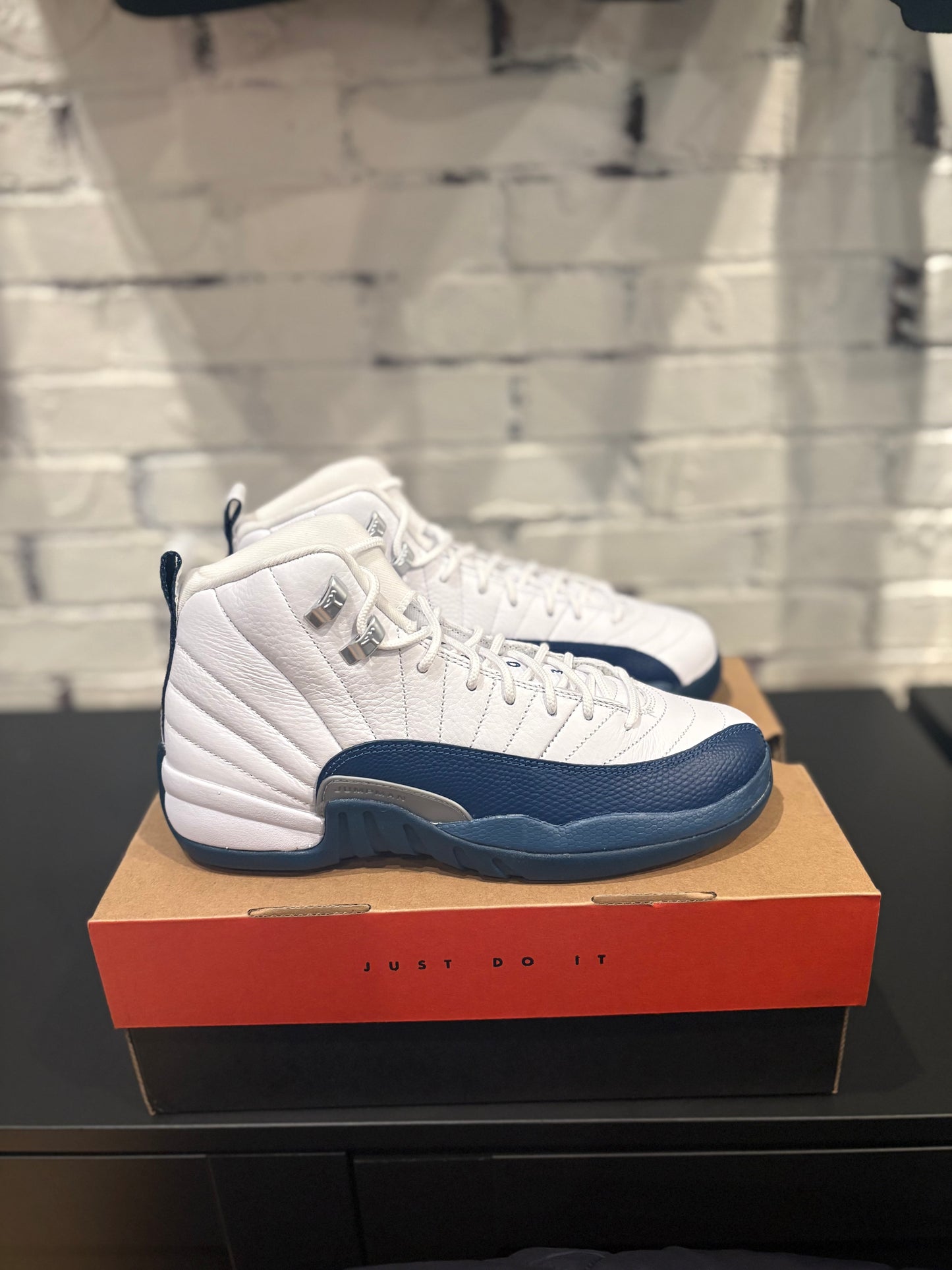 Jordan 12 ‘ French Blue’ DS og all size 7y ￼