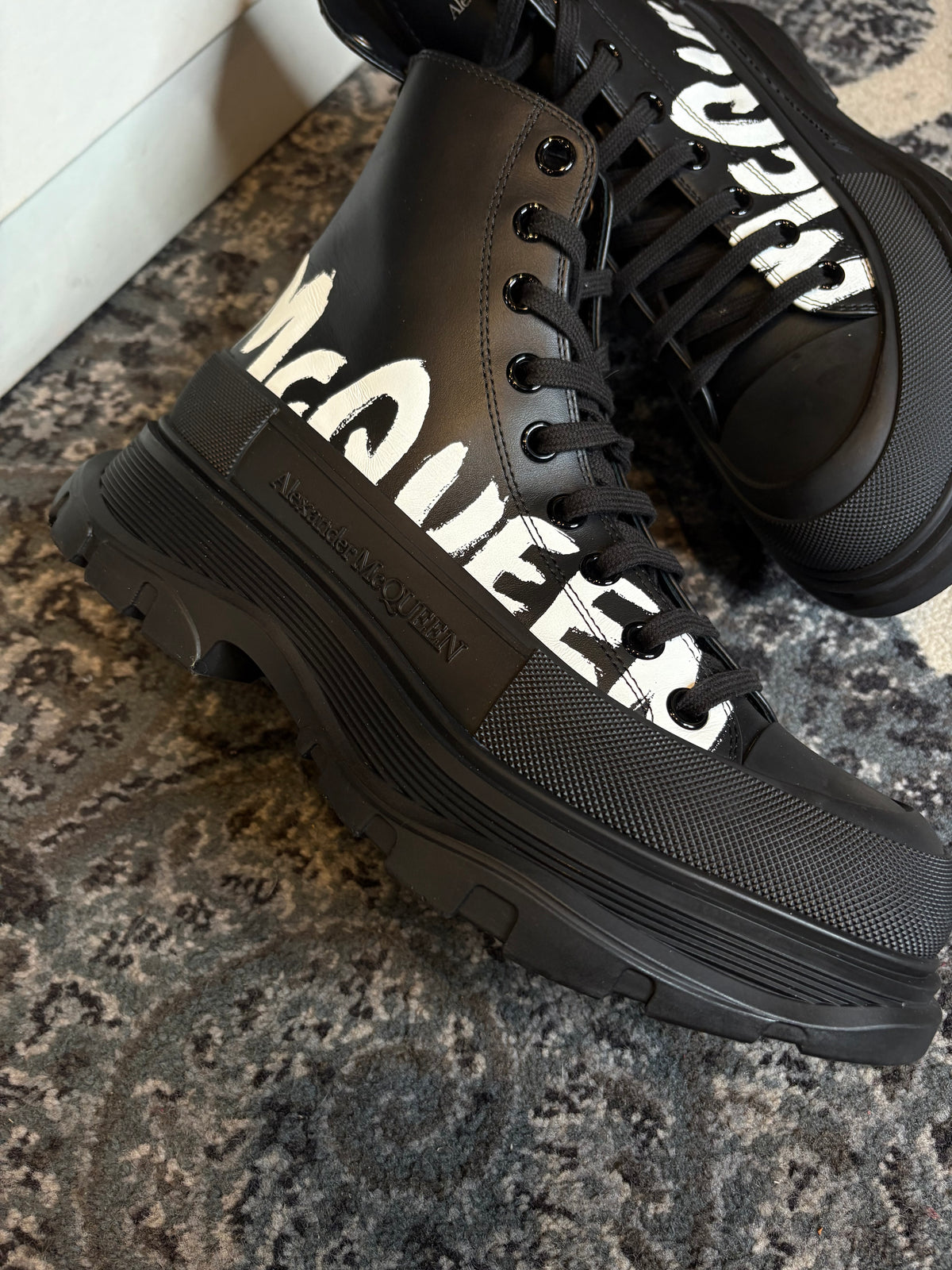 Alexander McQueen Tread Slick Boot “Leather Graffiti Black White” Clean Og Size 8(41 EU)