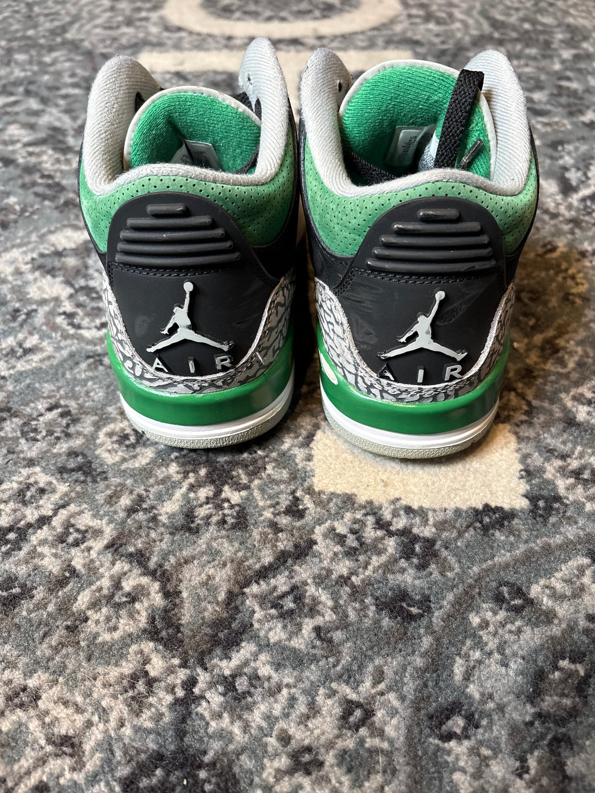 Jordan 3 Retro “Pine Green” Po Nb Size 7.5