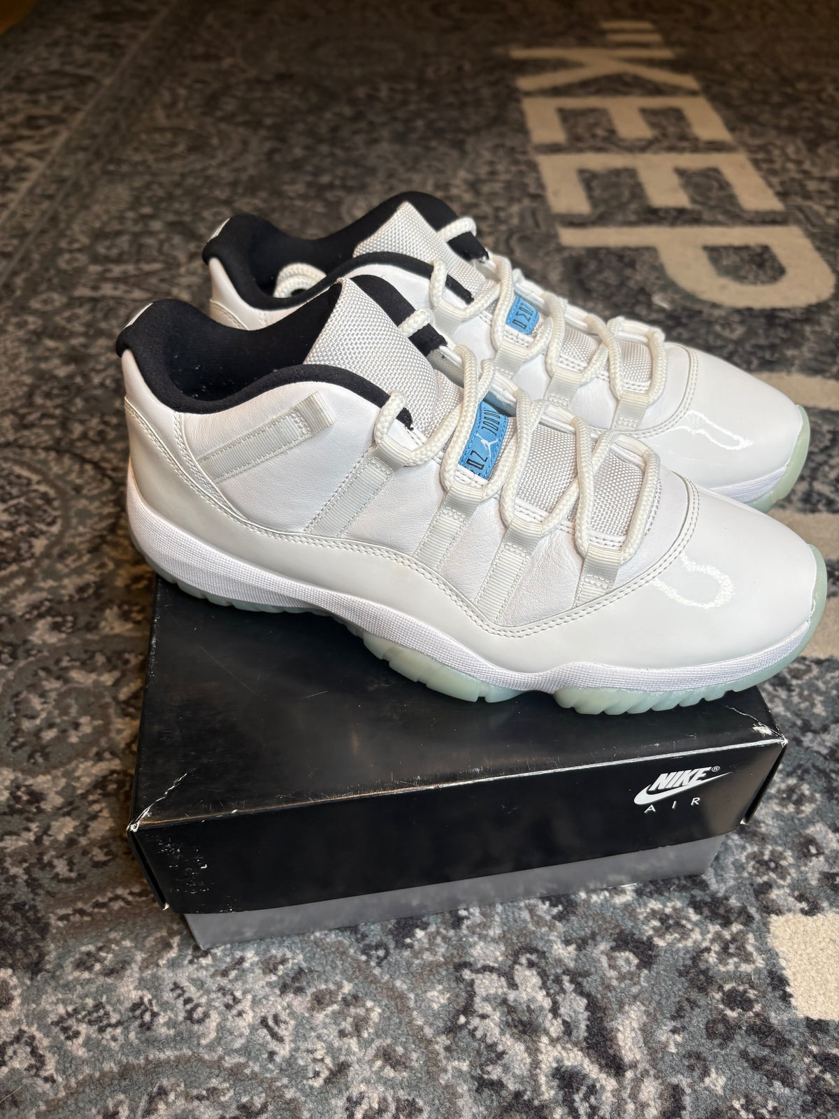 Jordan 11 Retro Low “Legend Blue” Clean Og Size 10