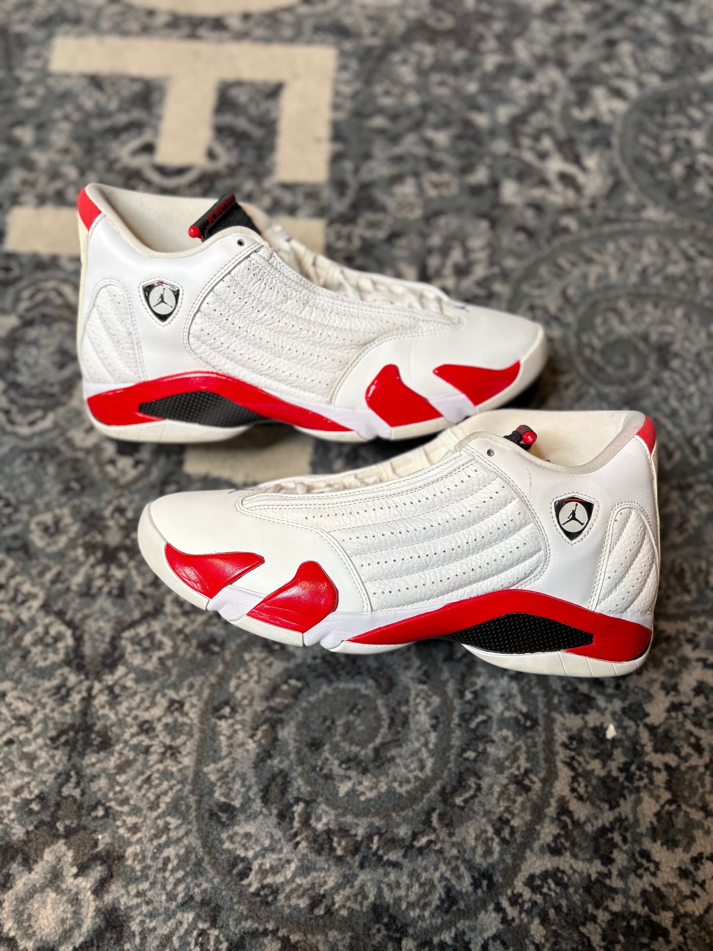 Jordan 14 Retro “Candy Cane” CLEAN NB SIZE 12