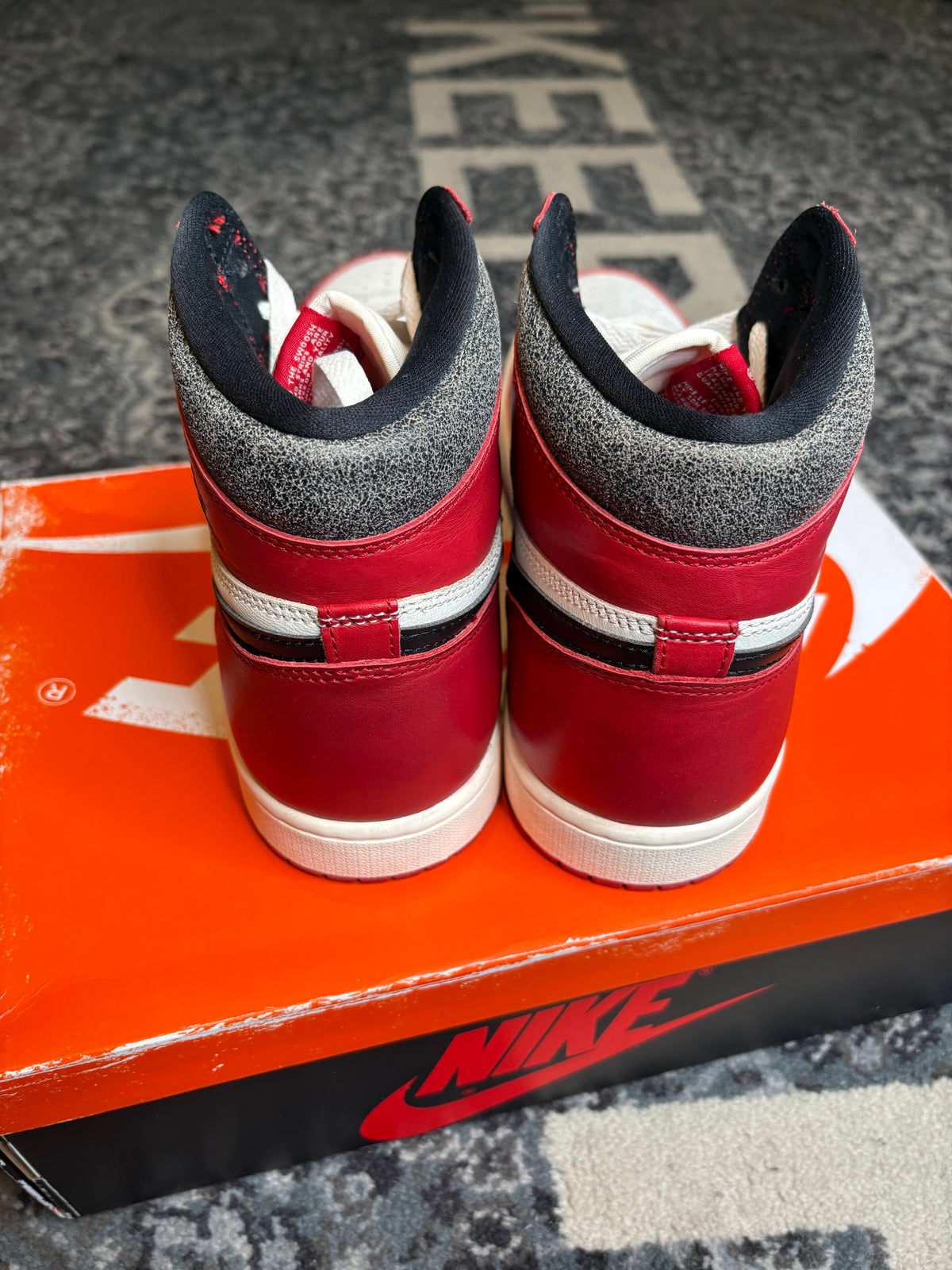 Jordan 1 Retro “Lost and Found” Clean Og Size 11.5