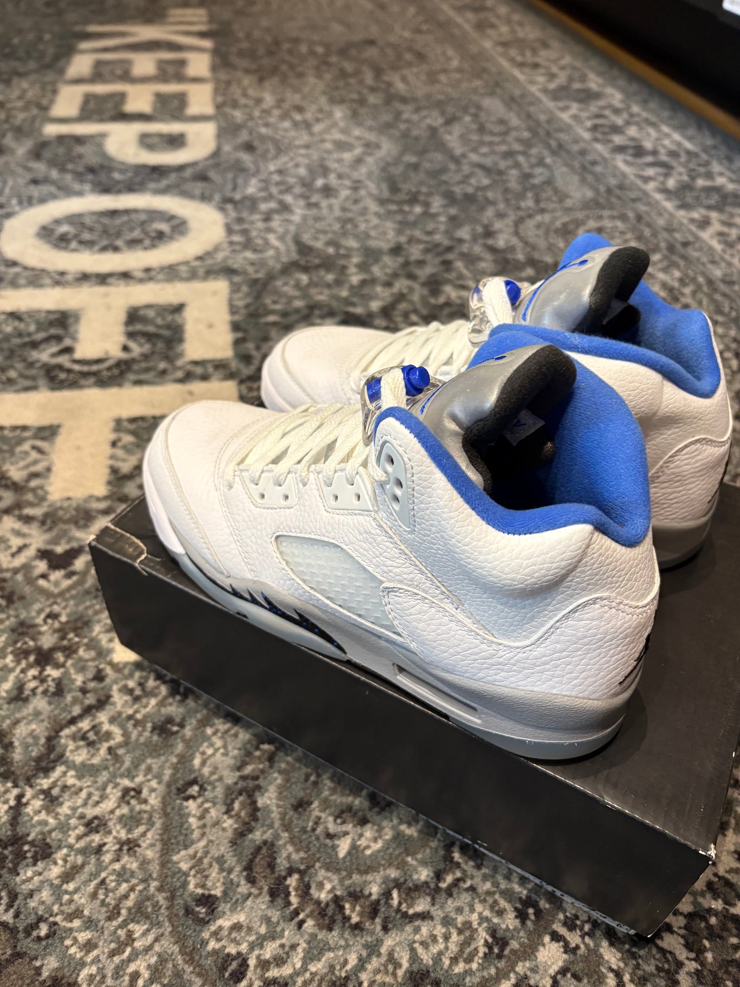 Jordan 5 Retro “White Stealth” CLEAN OG SIZE 7